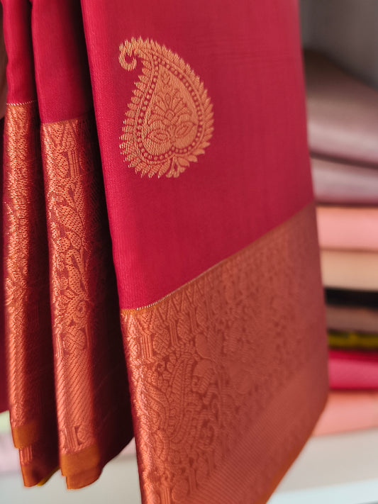 Kanchi Semi silk saree with contrast blouse and rich pallu