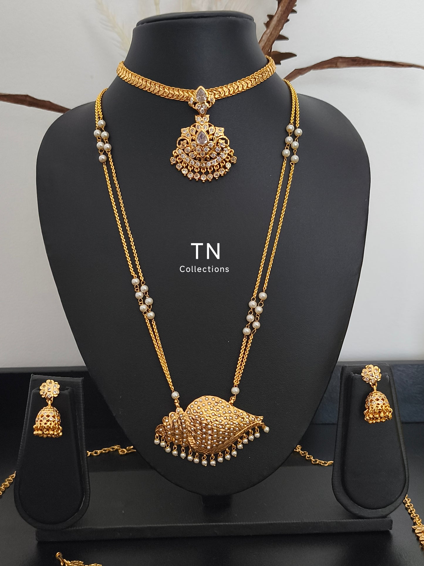 Traditional Sangu Pathakkam with Attigai Semi Bridal Set Micro gold plated