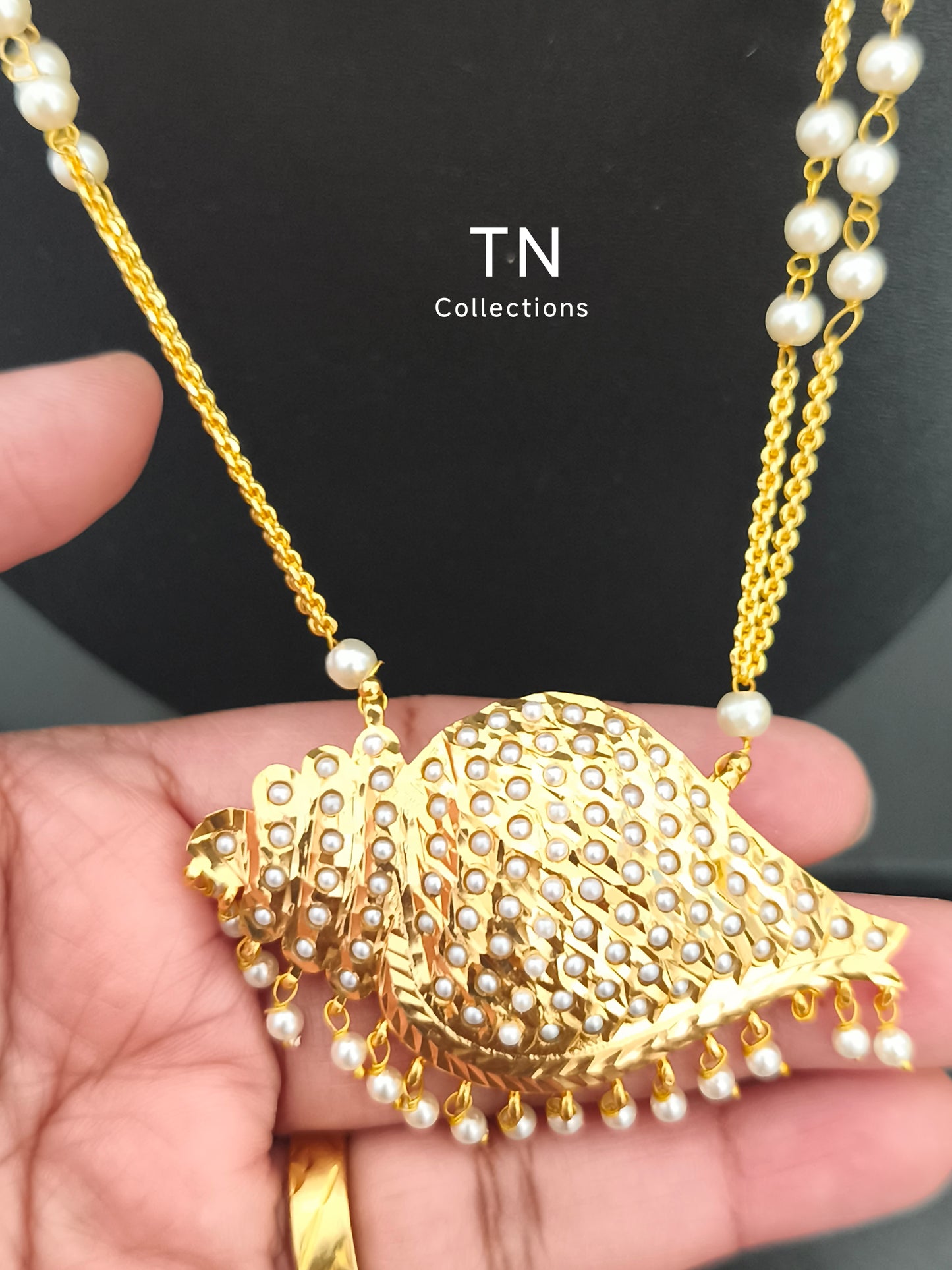 Traditional Micro gold plated Sangu design pathakkam with pearl chain