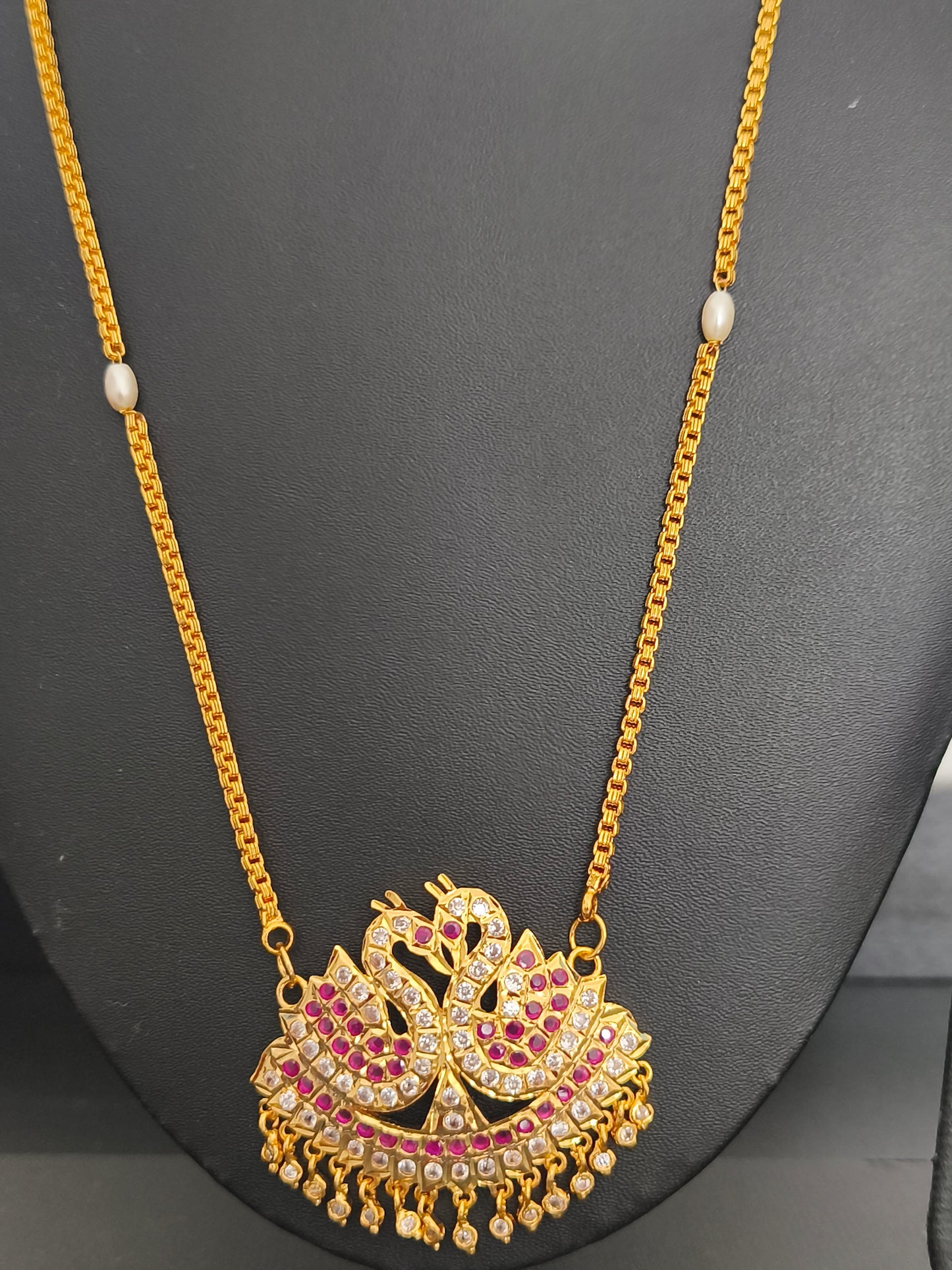 Impon Annam Pathakkam with pearl chain