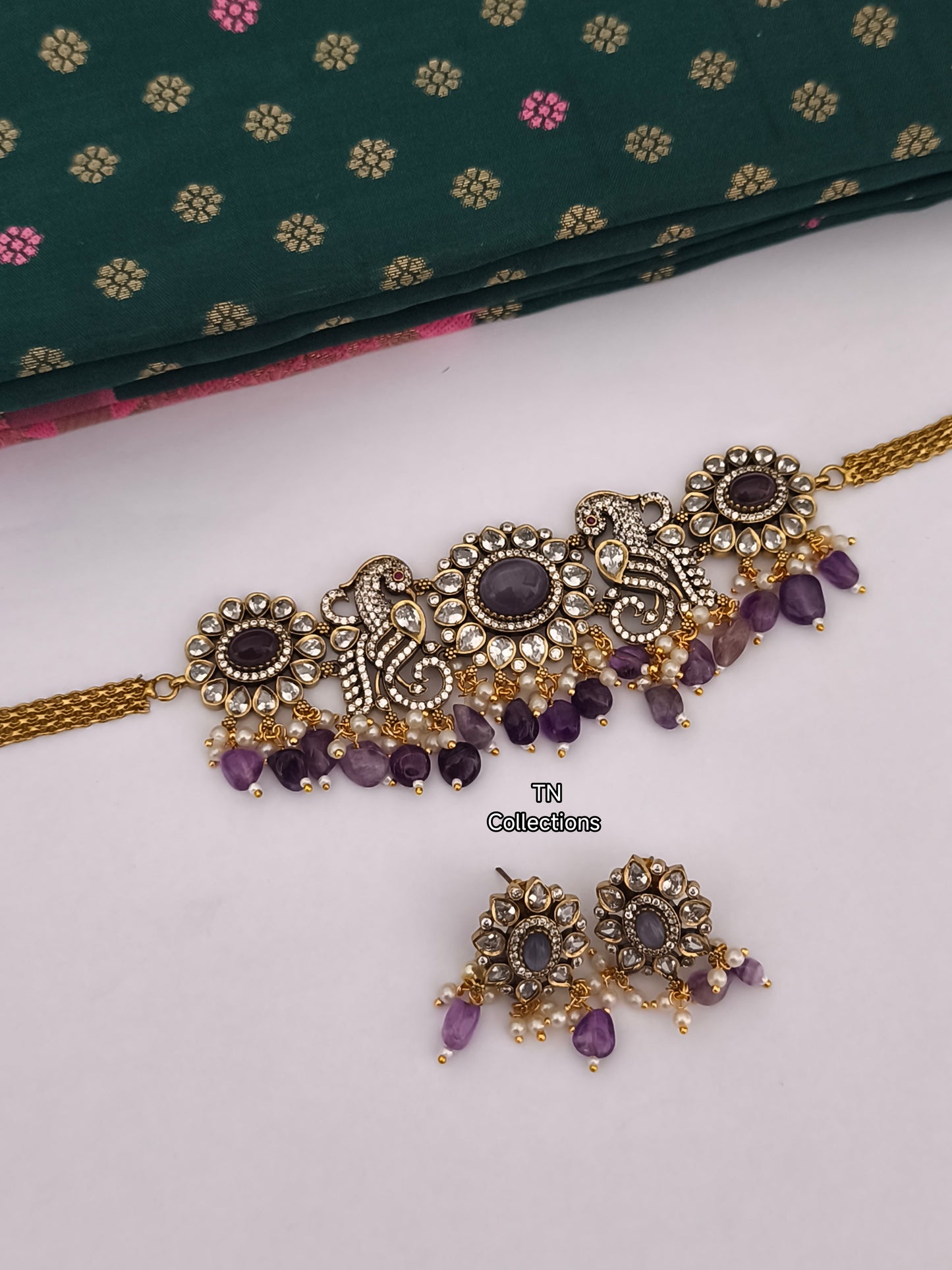 Unique Trendy Choker Set