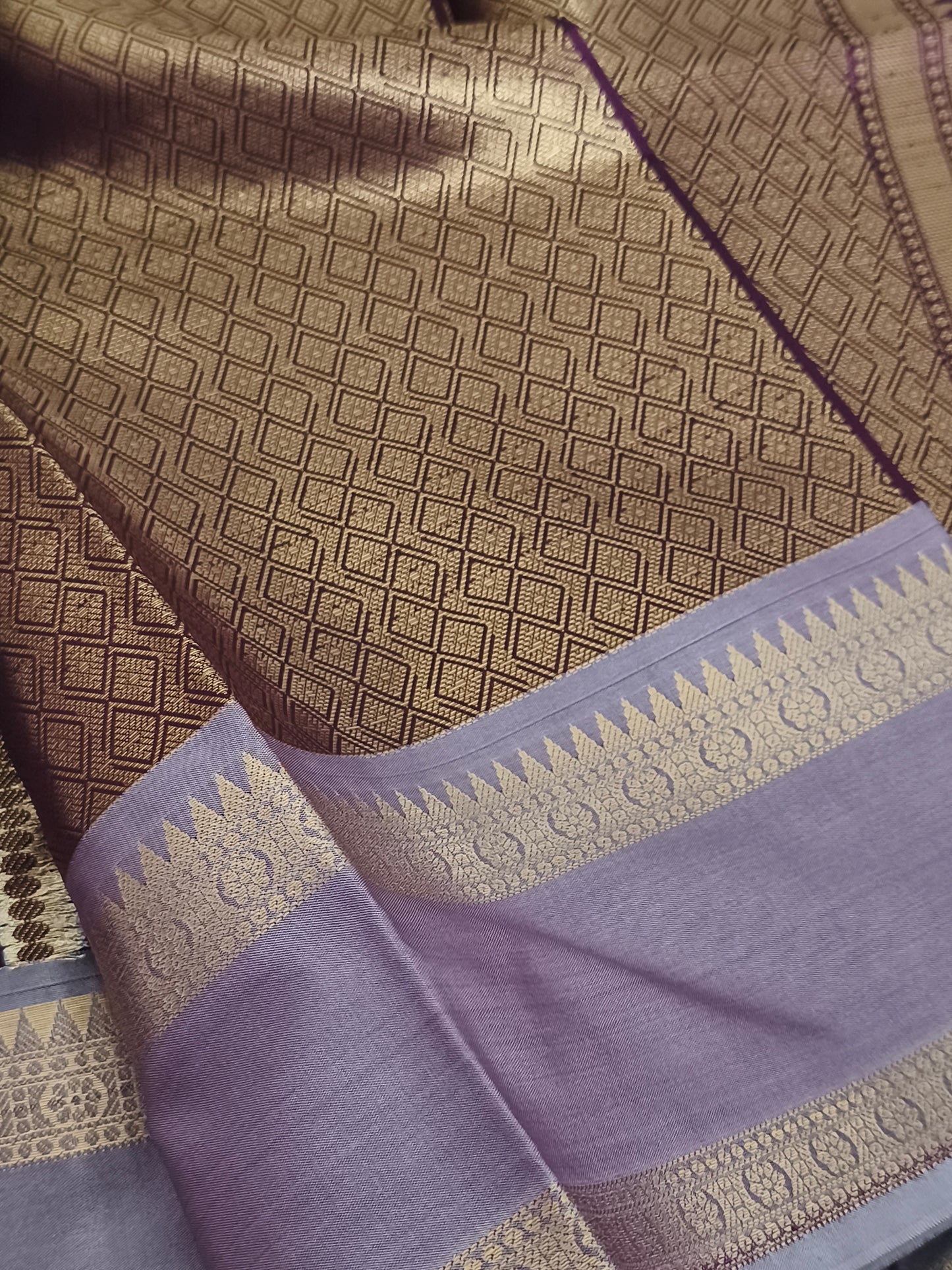 Semi Soft Silk Saree (Maroon)