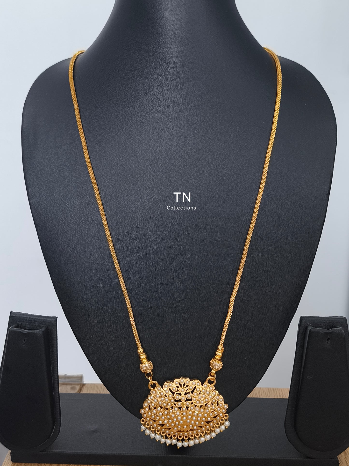 Micro gold plated Pearl Pathakkam with Chain (Full White)