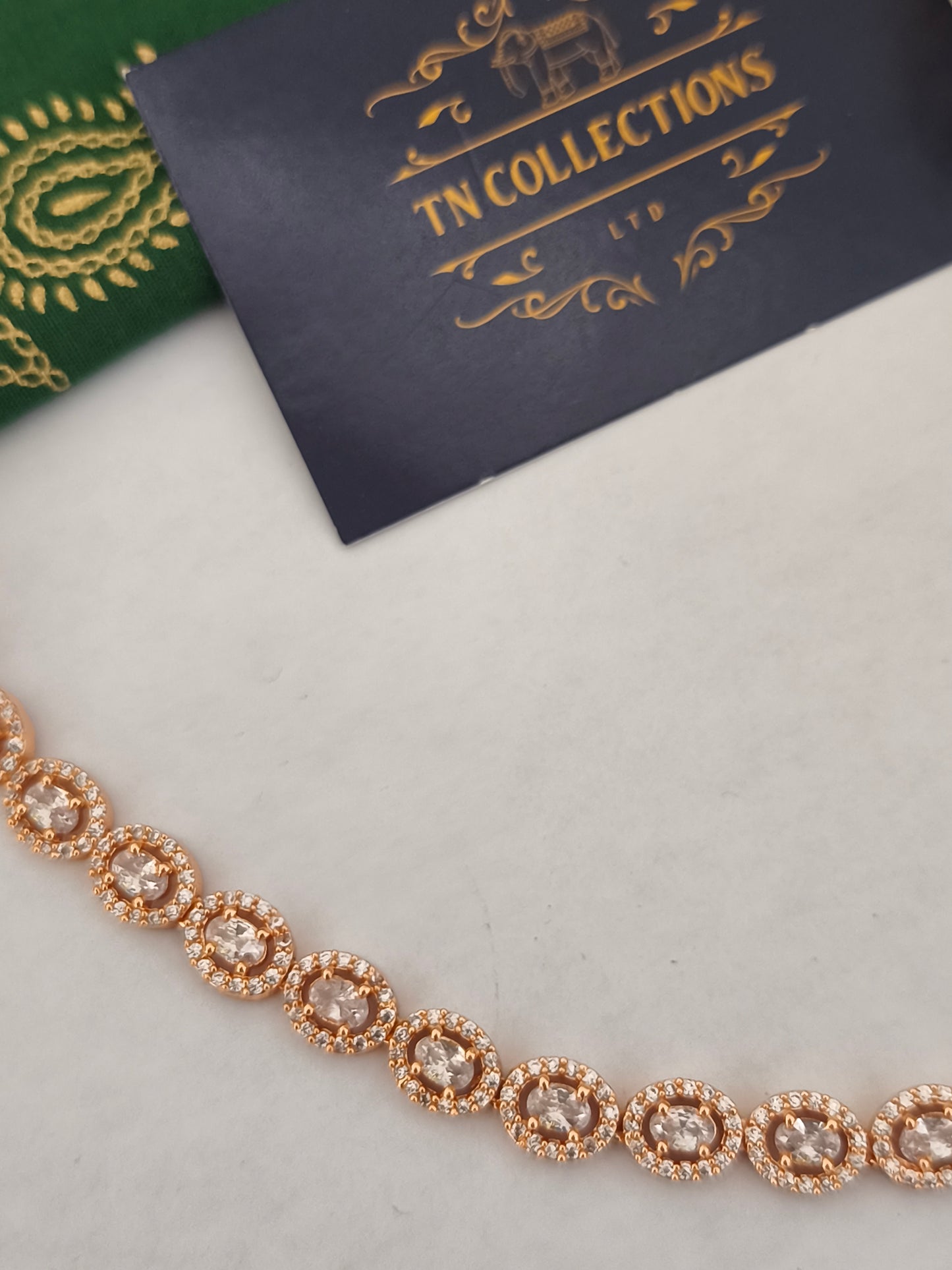 Simple Rose finish hip chain