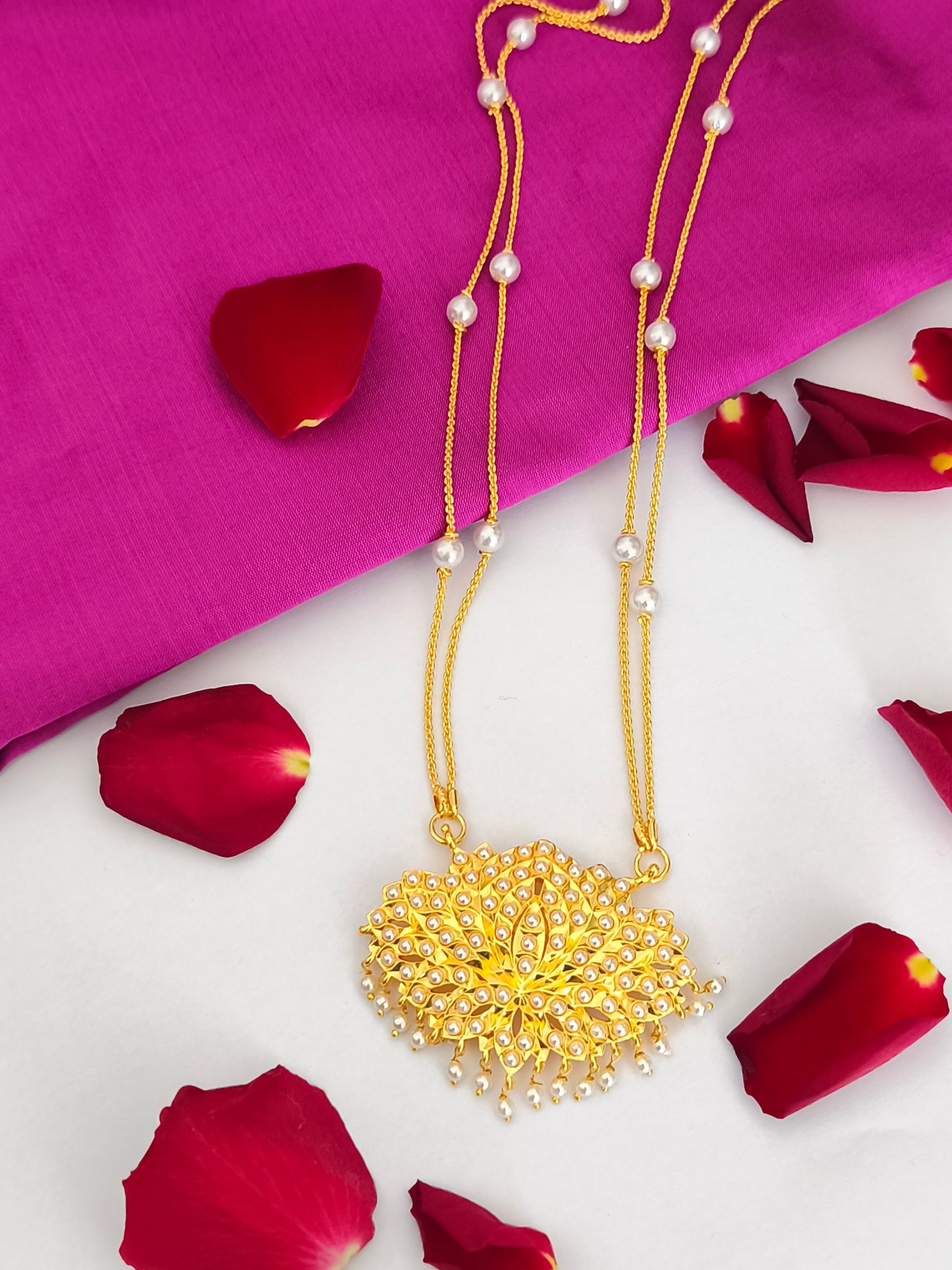 Micro gold plated Traditional shell pearl Pathakkam