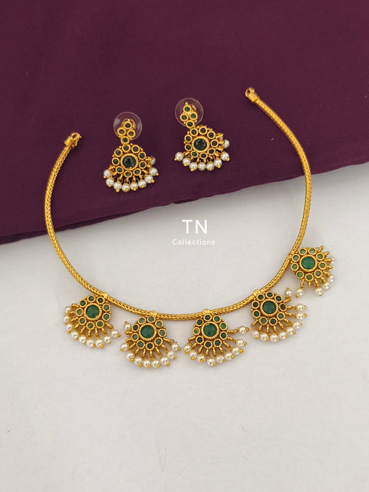 Antique matte finish Mini Choker Necklace Set - Green