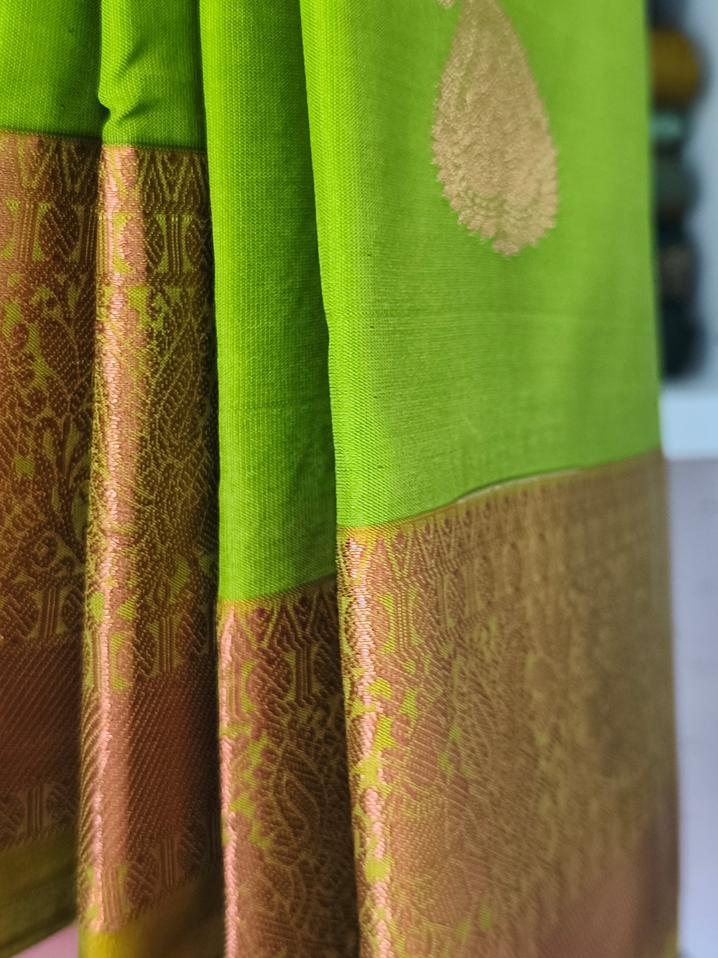 Kanchi Semi silk saree with contrast blouse and pallu.