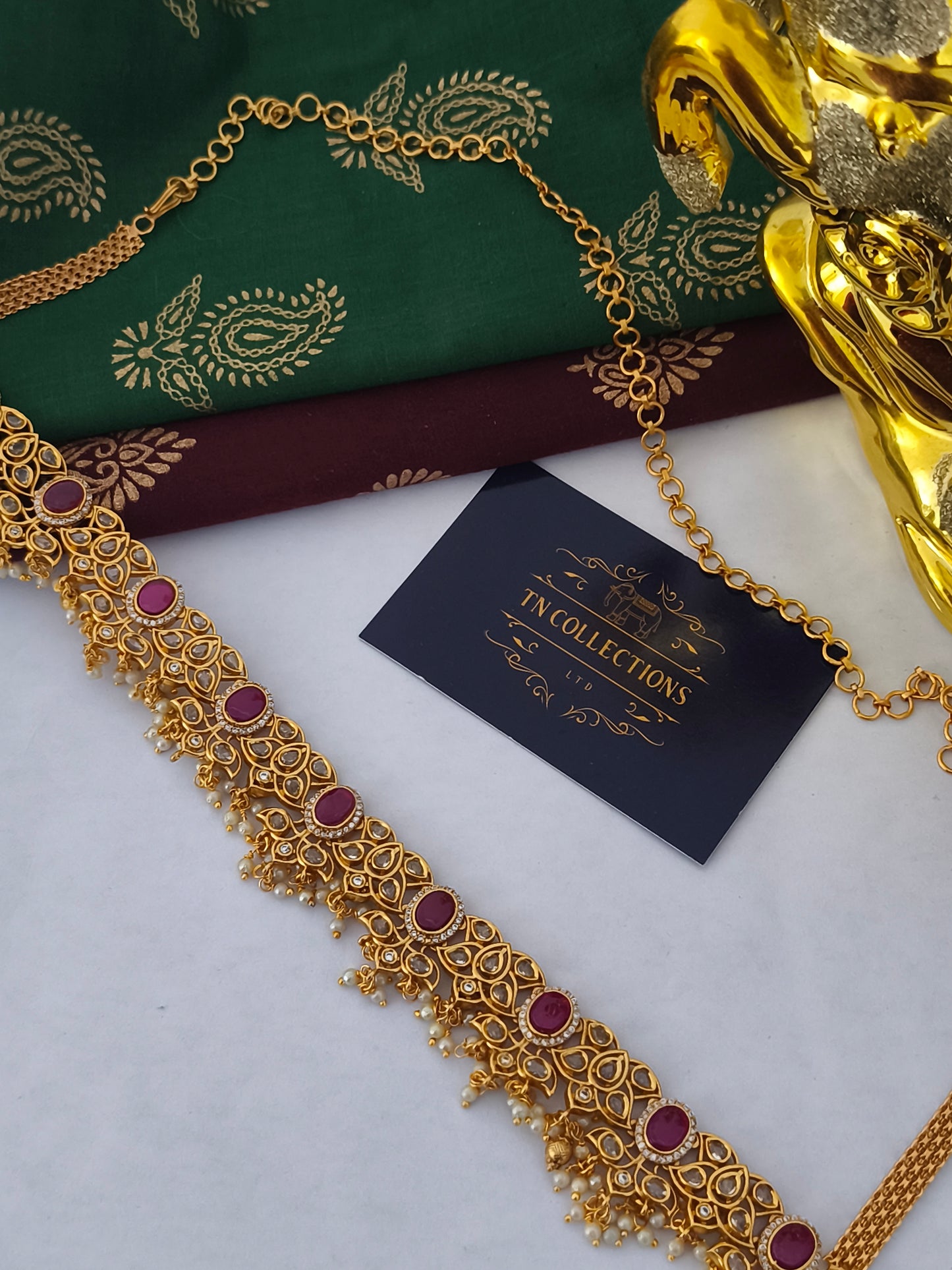 Kemp & AD stone hip chain