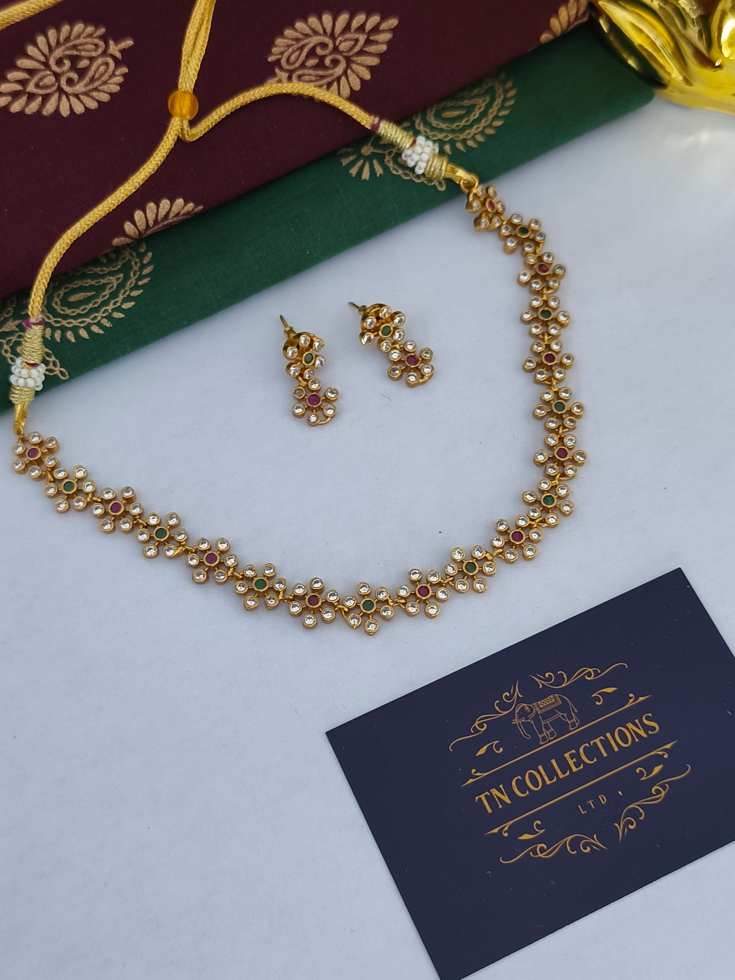 Matte Finish simple necklace set