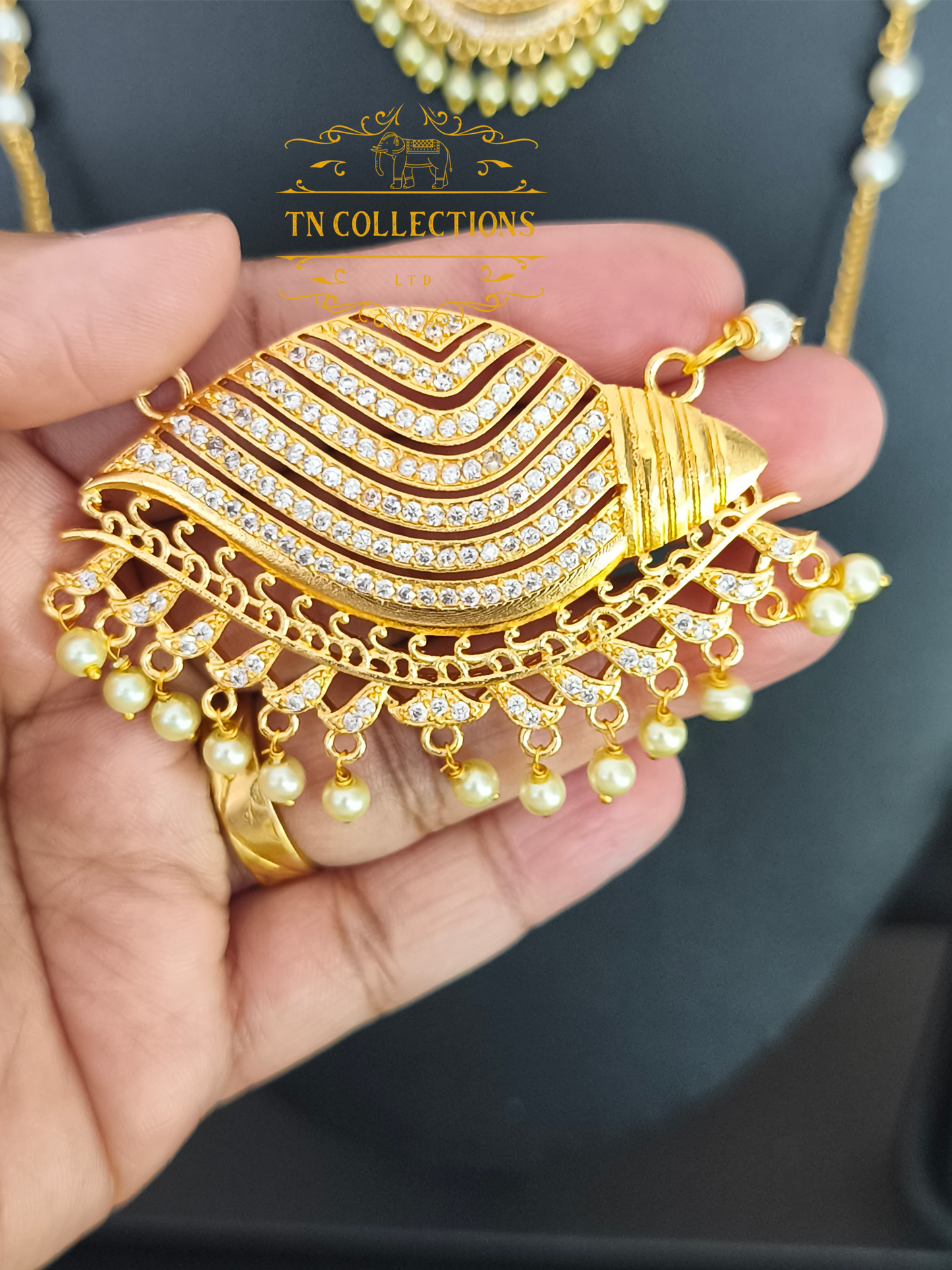 Micro Gold-Plated Traditional Sangu Attiyal Pathakkam set