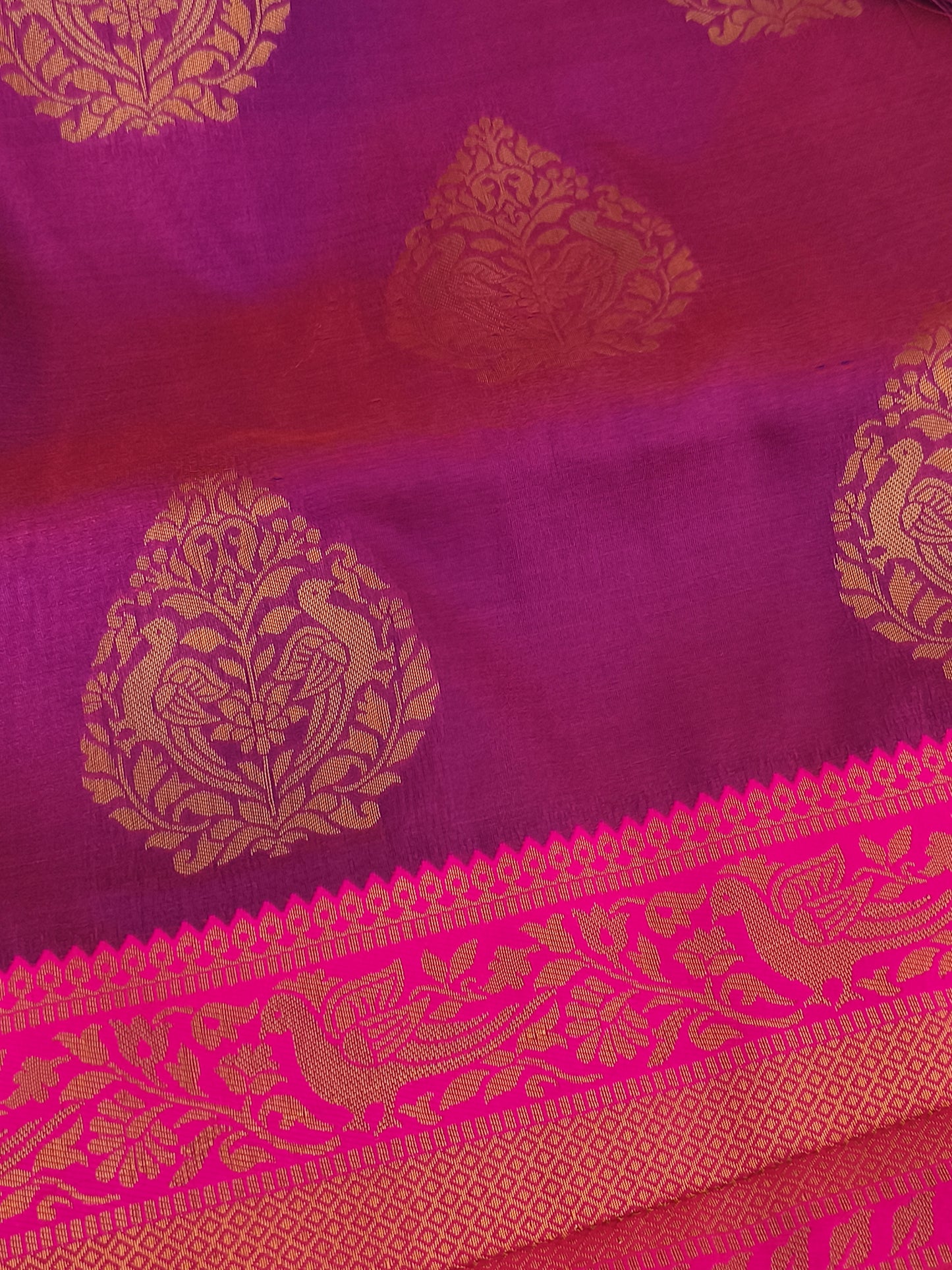 Dual shaded Soft Kanjivaram Silk Saree with contrast blouse and rich pallu Indian women's wear