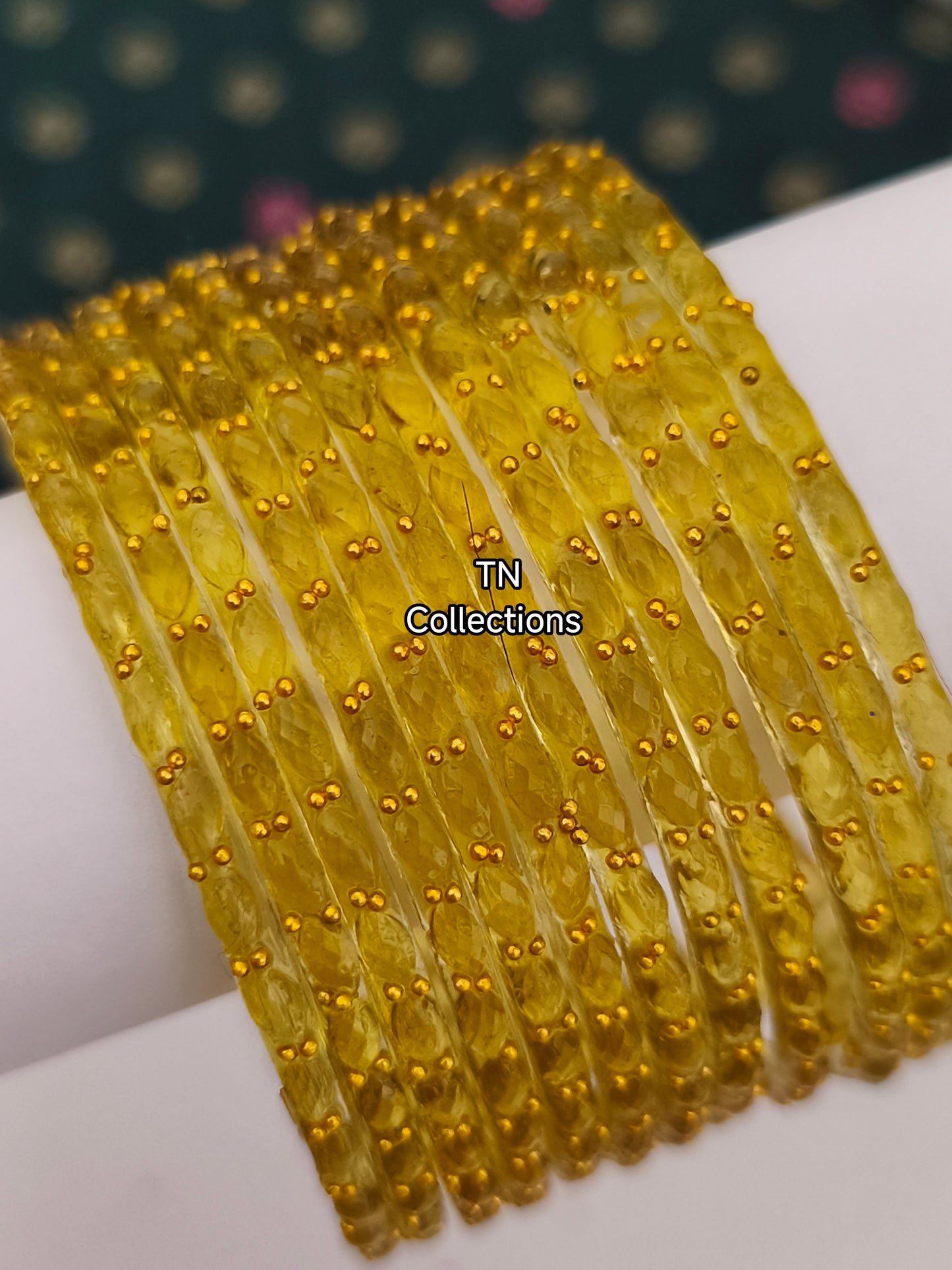 Raindrop Glass Bangles (Size 2.8)