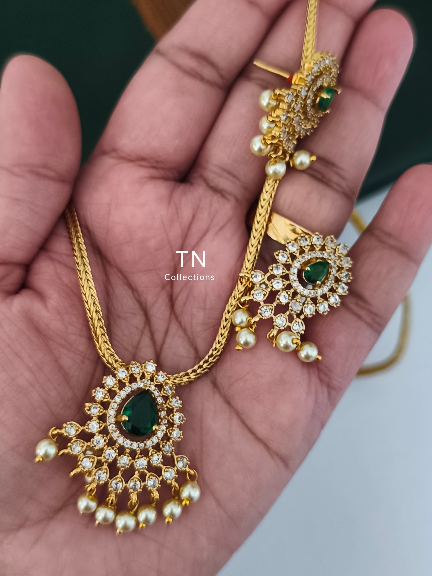 Antique Polish Simple Necklace Set (Green)