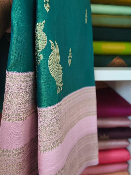 Kanchi Soft Silk Saree with contrast blouse and pallu
