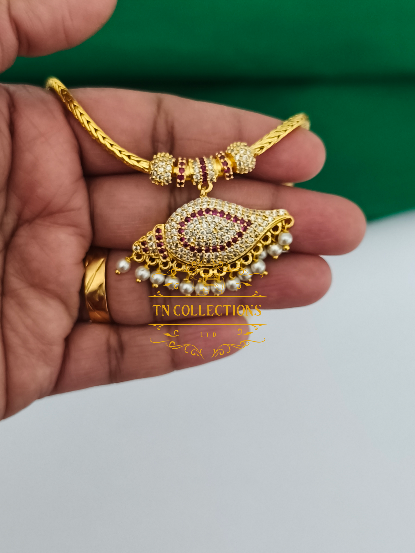 Micro gold plated Traditional sangu Attiyal