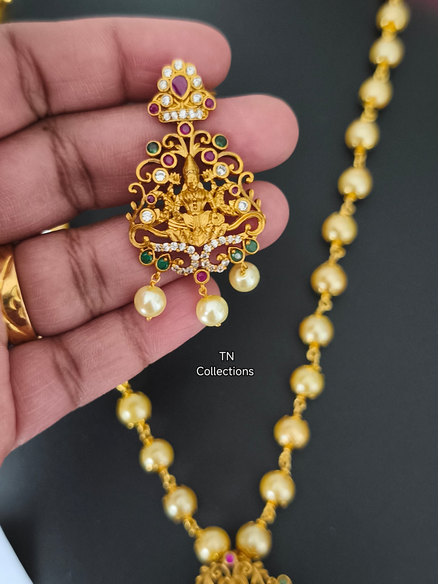 Matte Finish Luxmi Pearl Necklace Set