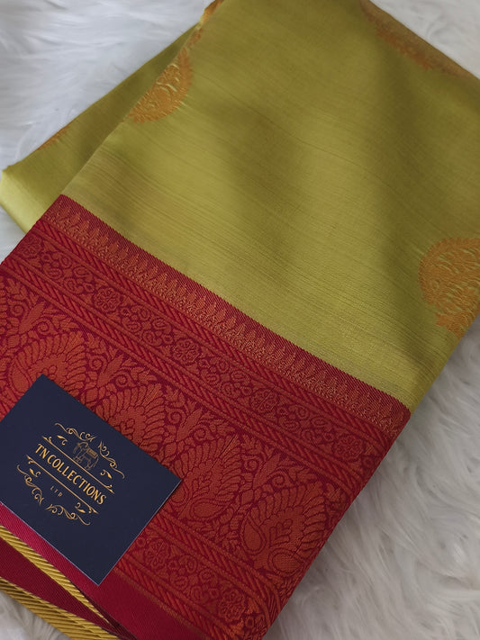 Kanchi Semi soft silk saree with contrast blouse and pallu