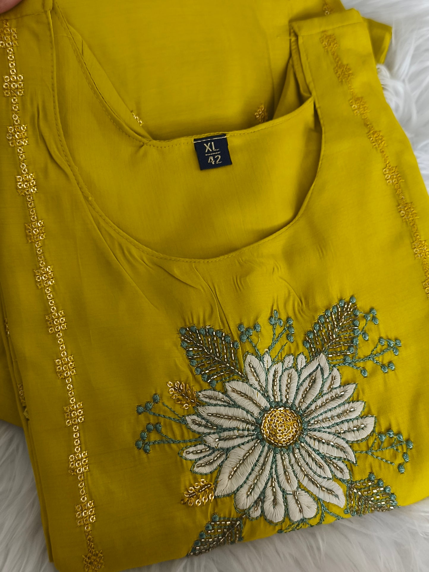 3pcs Readymade Side open kurthi (Size 42)