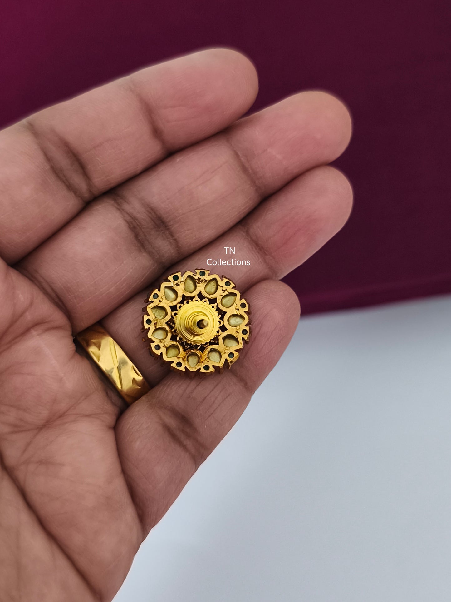 Emerald Green Kundan stone Earring Stud