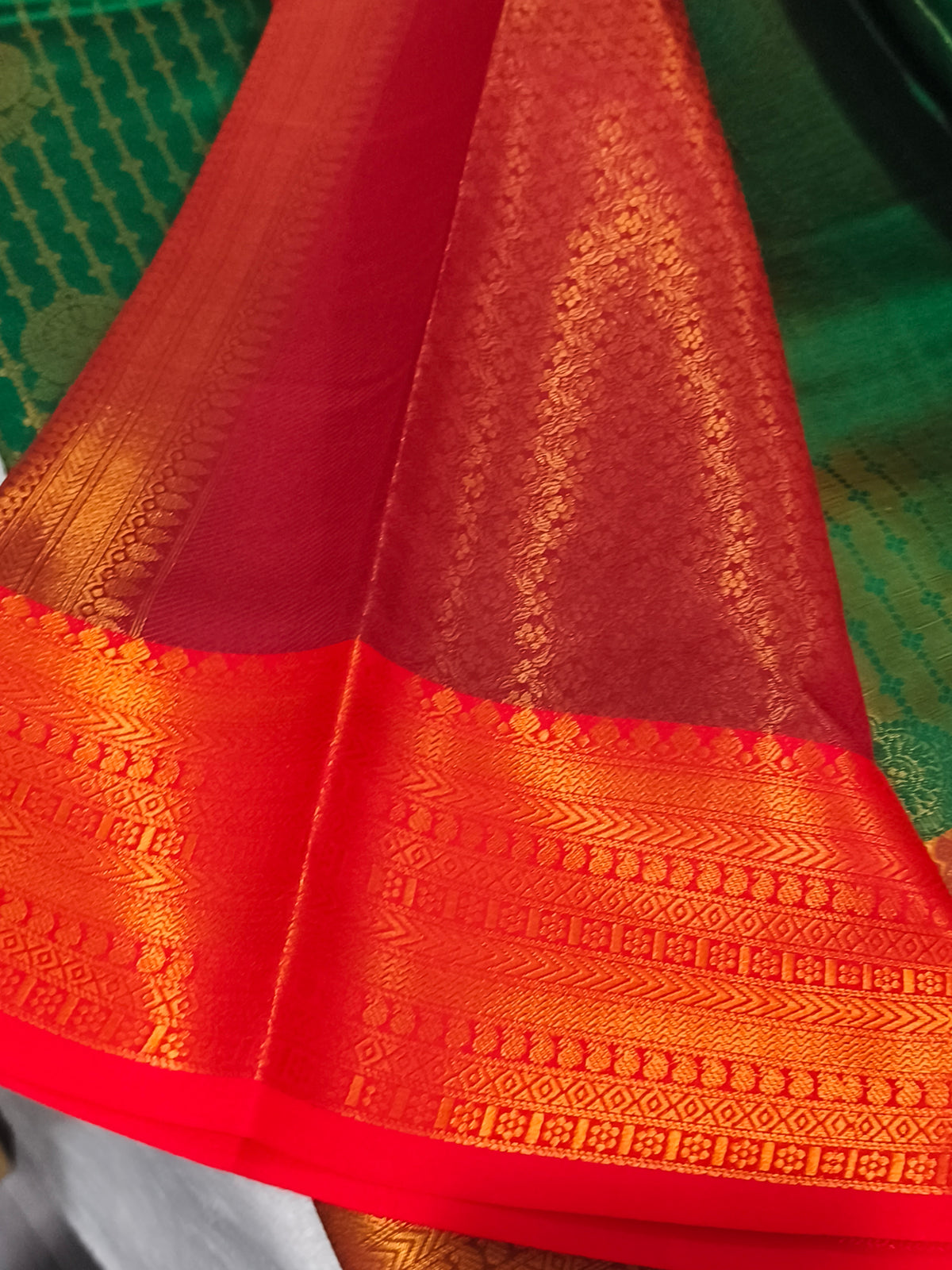 Kanchipuram vairaoosi Soft Silk Saree (Green)
