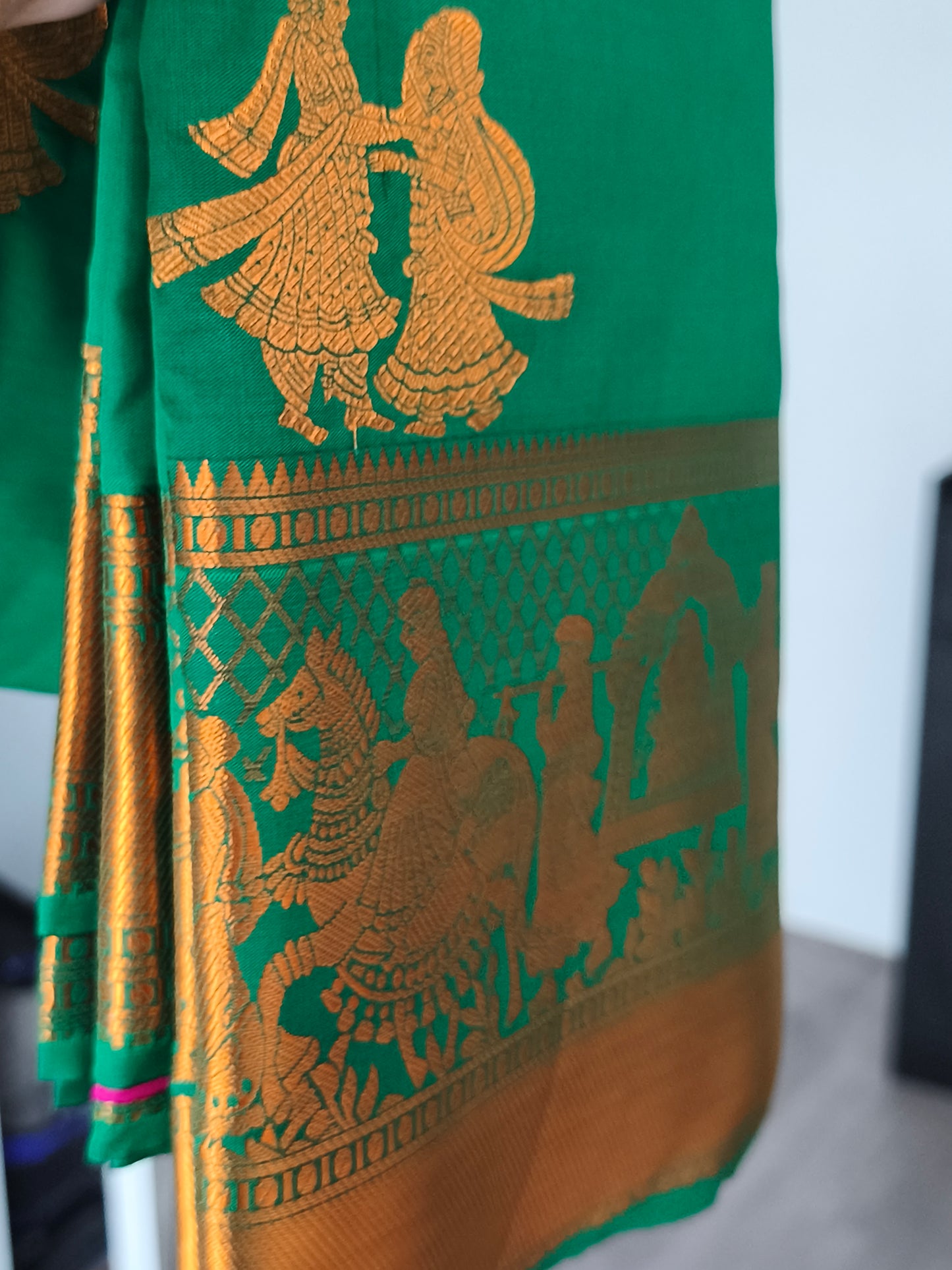 Pallakku design Green Kanchi Soft silk saree