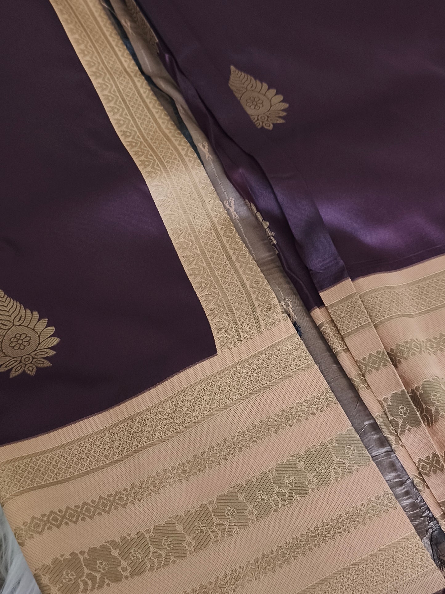 Kanchi Semi Silk saree with contrast blouse and rich pallu