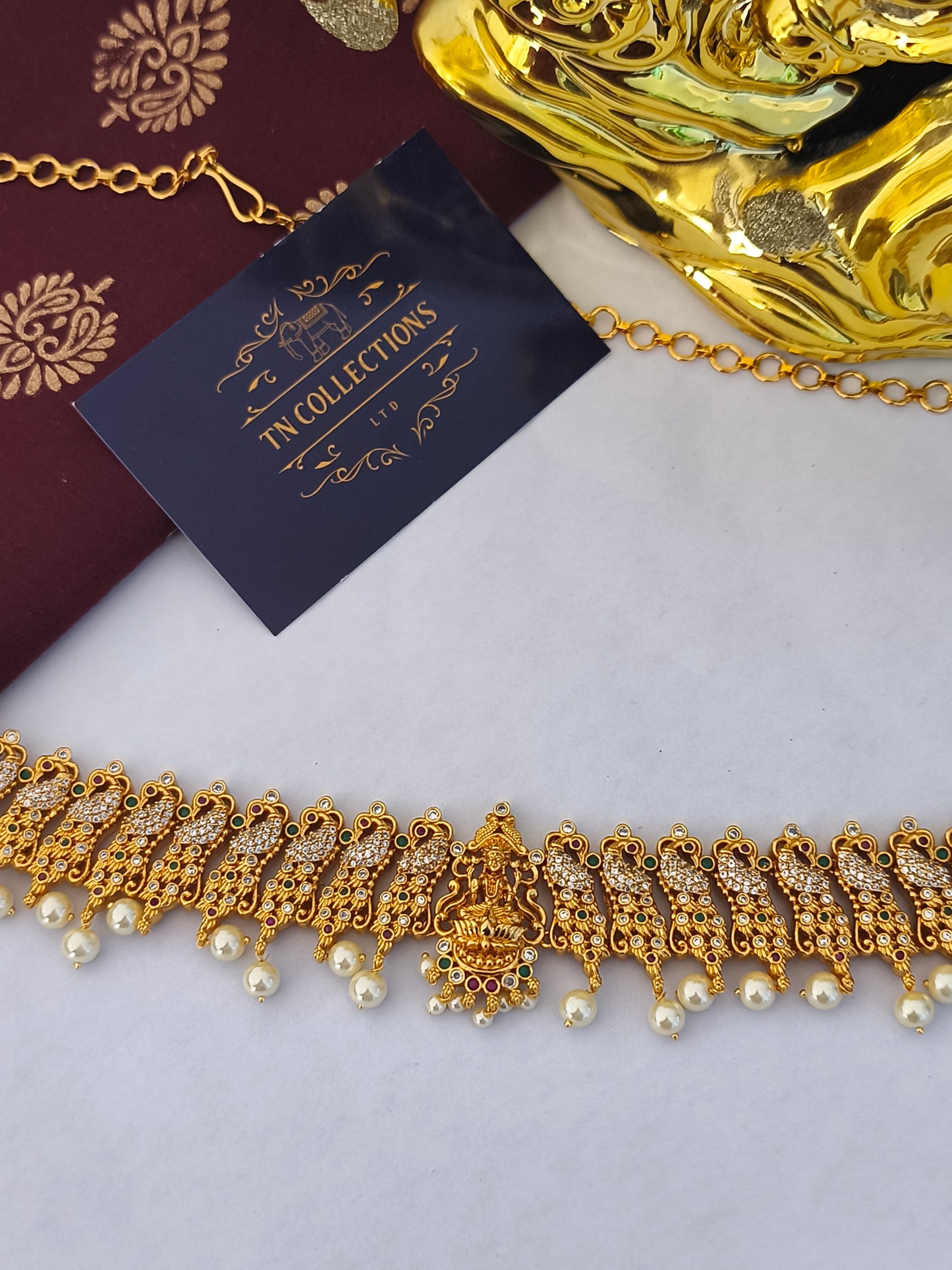 Luxmi hip chain