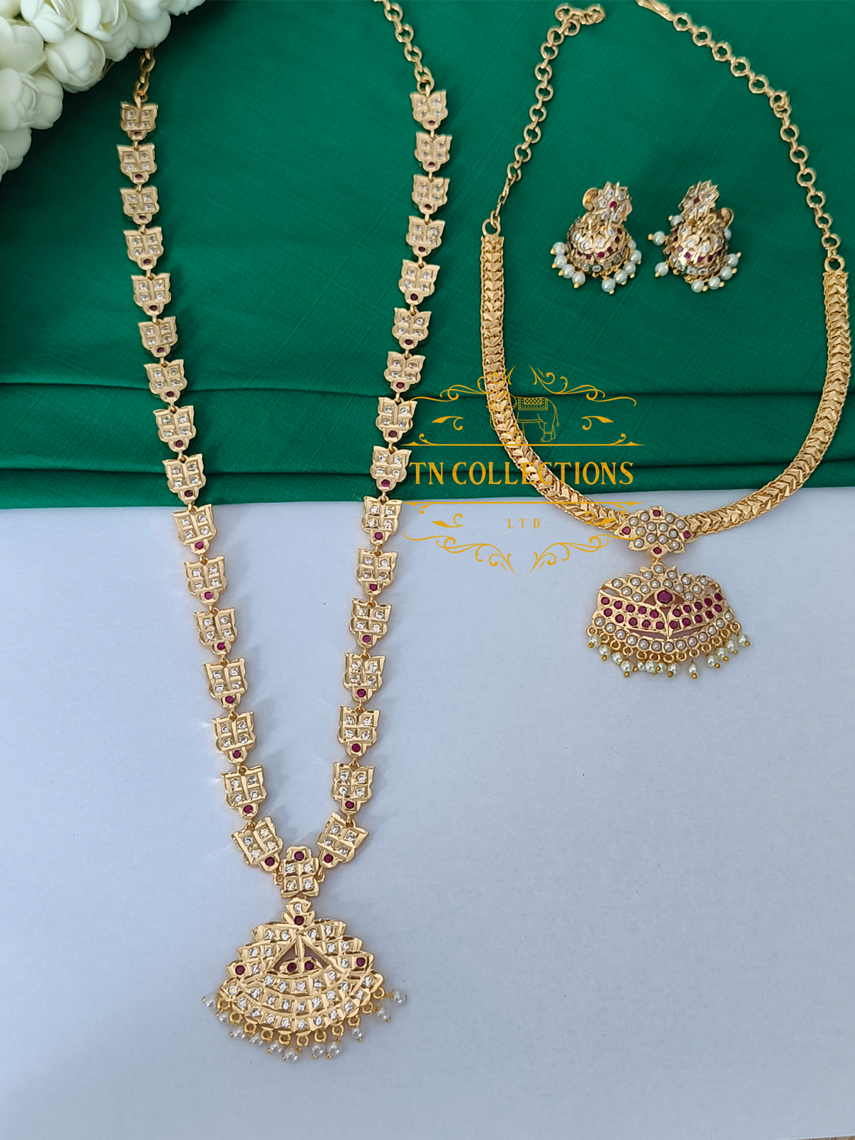 Trendy unique Statement Jewelry Set (Ruby & White Stones)