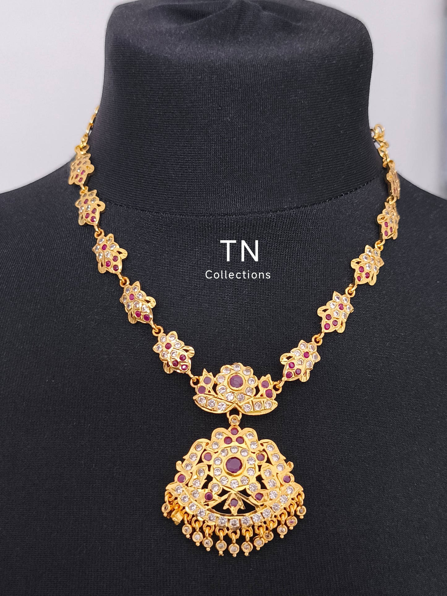 Micro Finish Attiyal with earrings