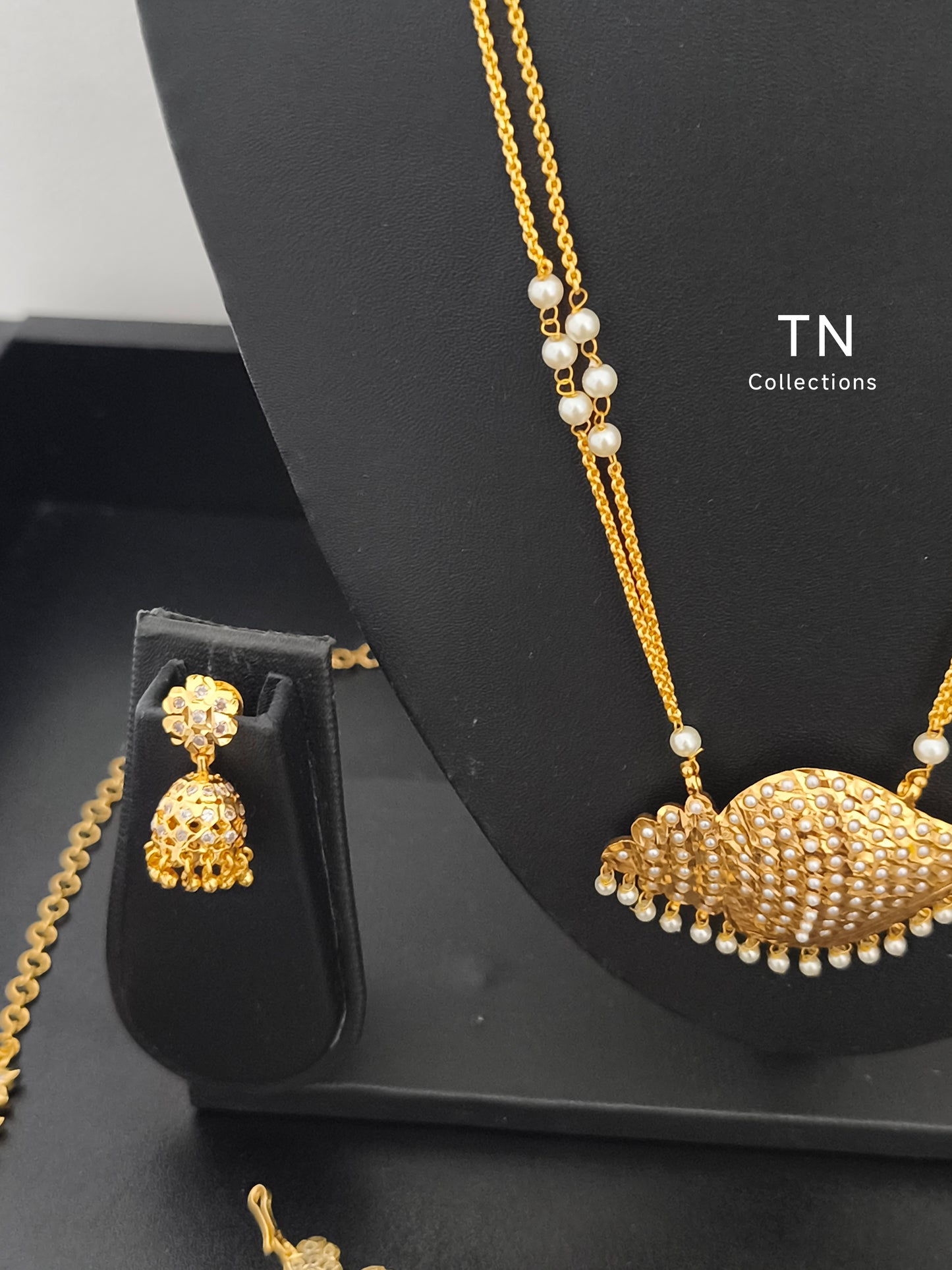 Traditional Sangu Pathakkam with Attigai Semi Bridal Set Micro gold plated
