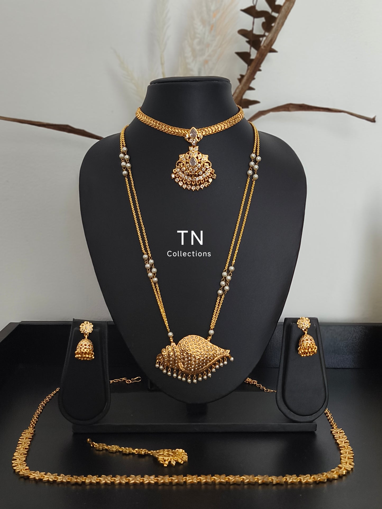 Traditional Sangu Pathakkam with Attigai Semi Bridal Set Micro gold plated