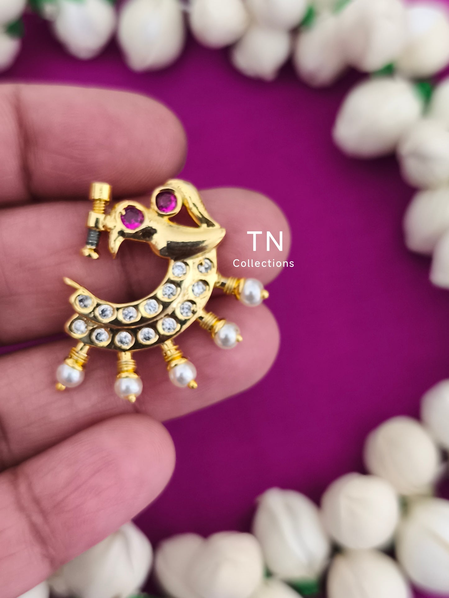 Gold Finish Nath