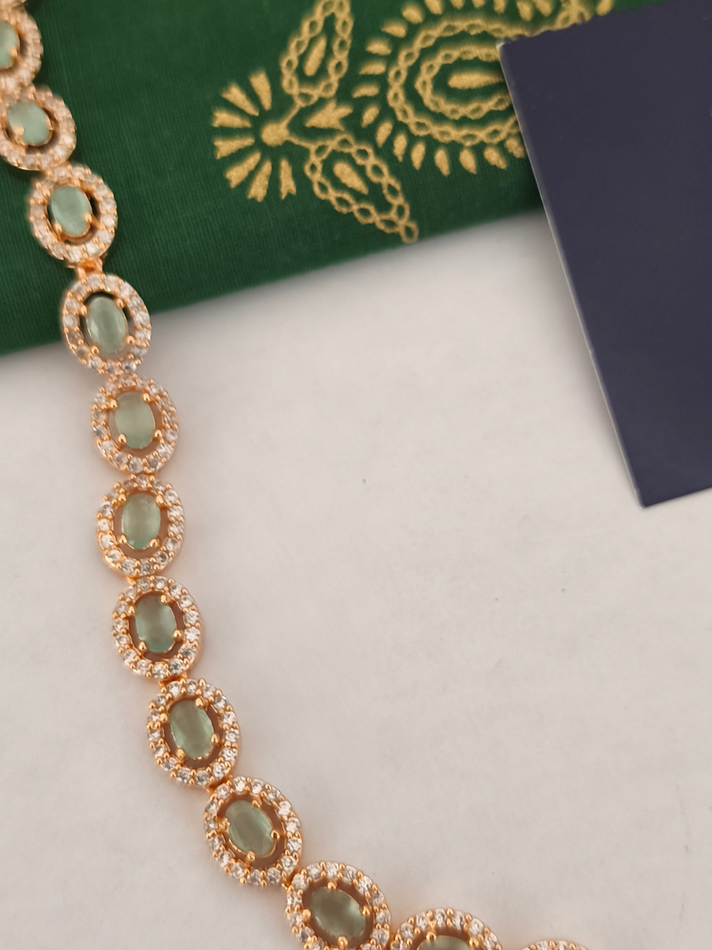 Simple Rose finish hip chain