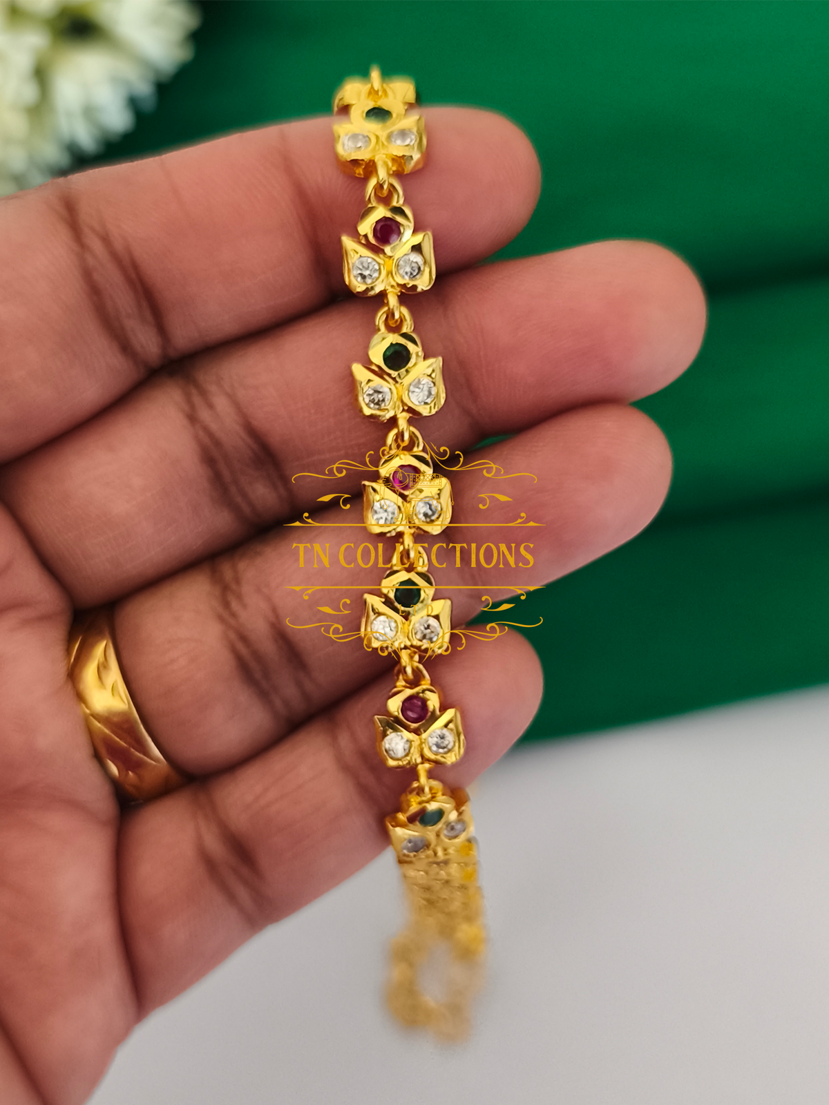Traditional Design Choker (Multicoloured Stones)