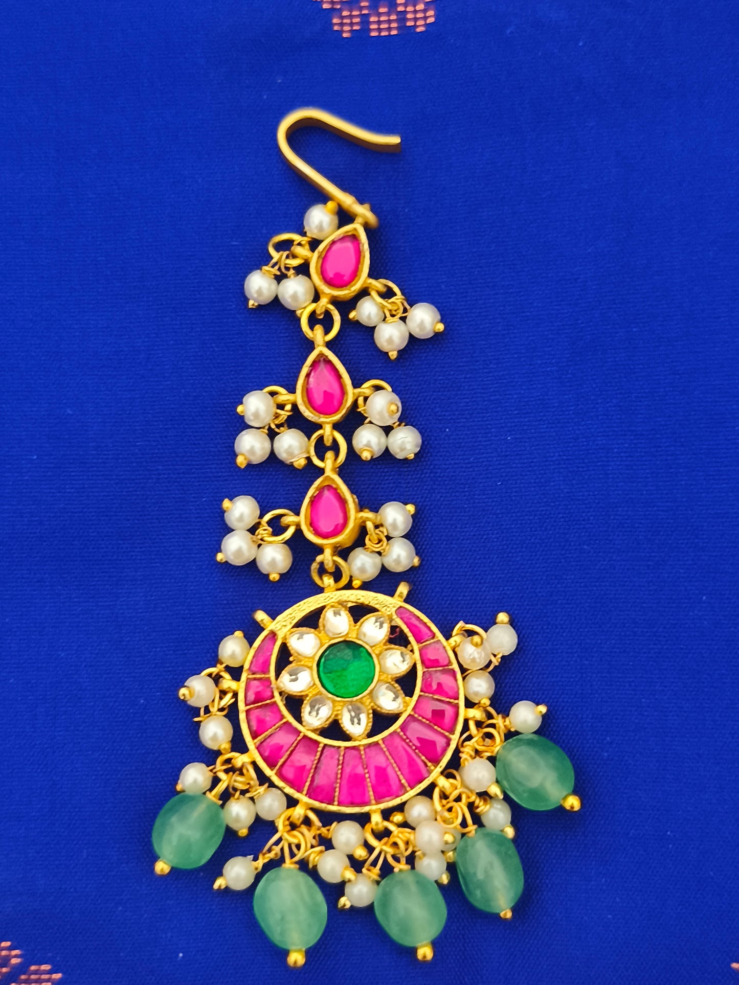 Gold finish Jadu With kundan Tikka