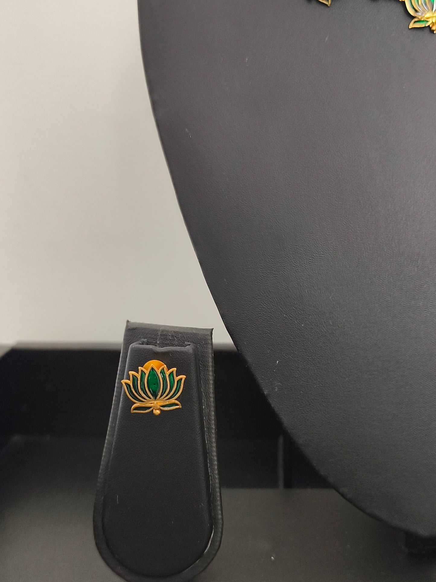 Matte Finish Green Simple Lotus Choker Necklace with earrings
