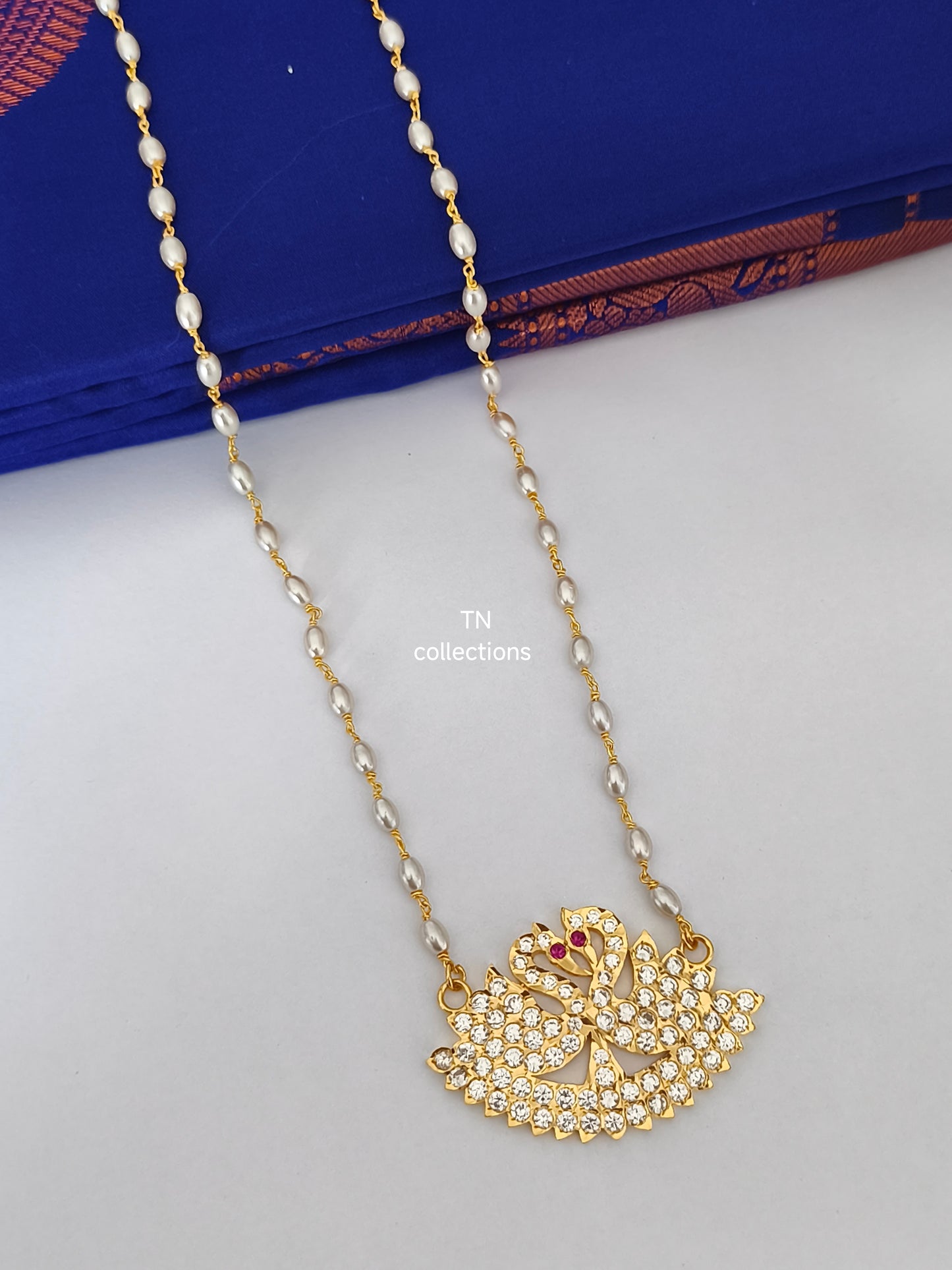 Micro gold plated Swan pathakkam with pearl chain