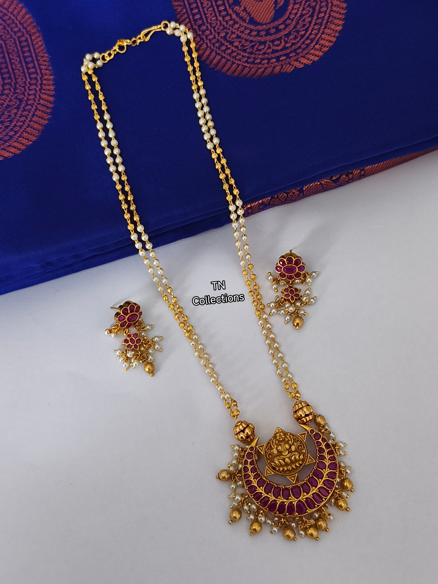 Matte Finish Real kemp stone Necklace set