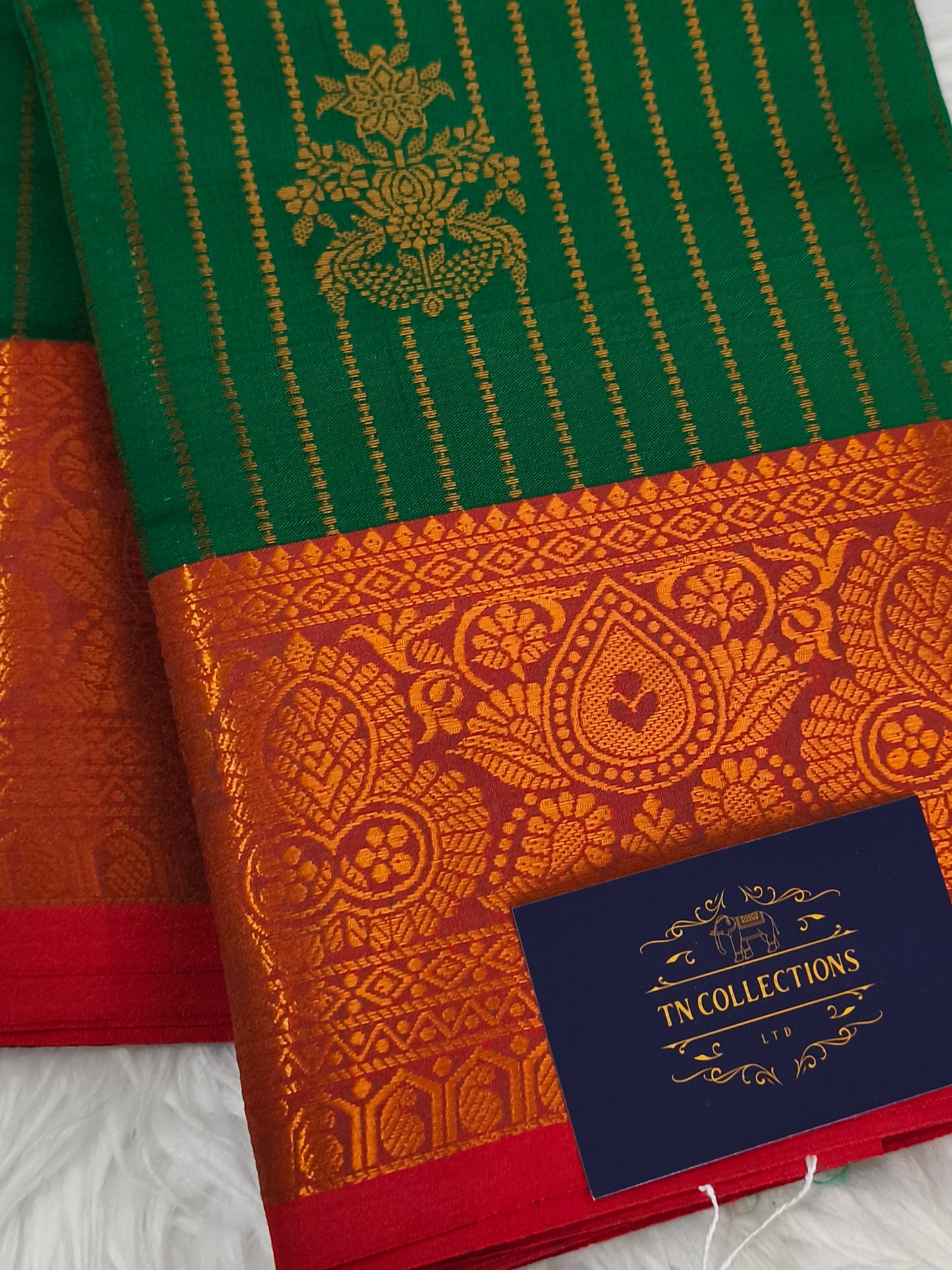 Vairaoosi Soft Silk Saree (Dark Green)