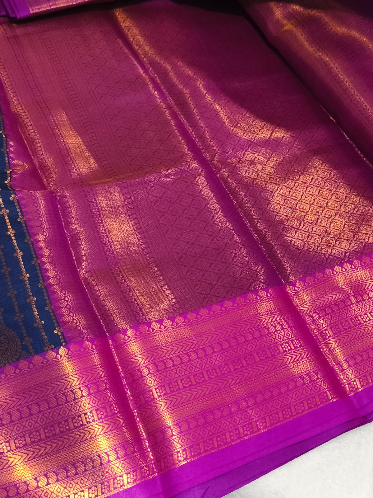 Kanchipuram vairaoosi Soft Silk Saree (Navy Blue)