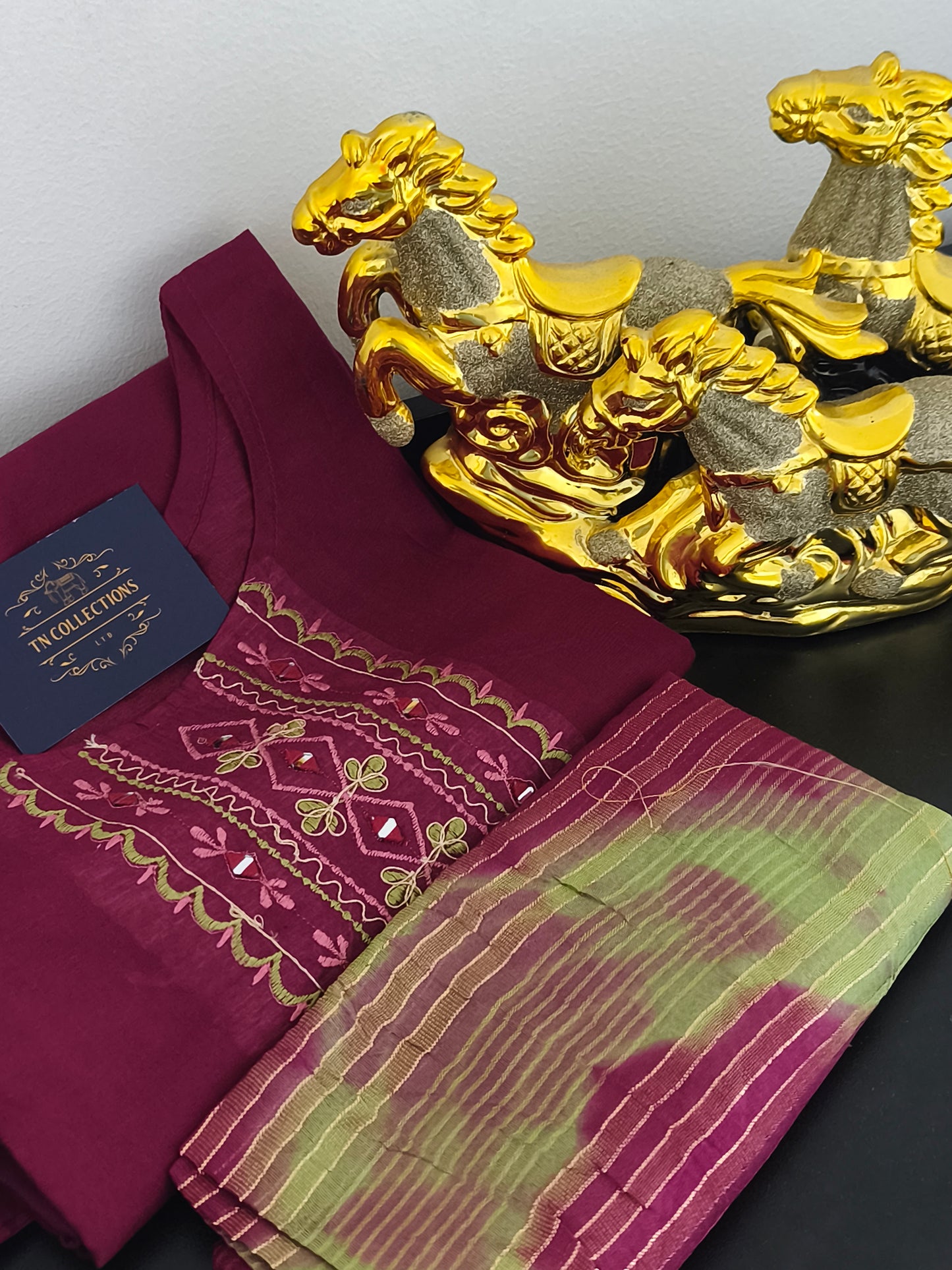 Kurthi with Duppatta (Size L)