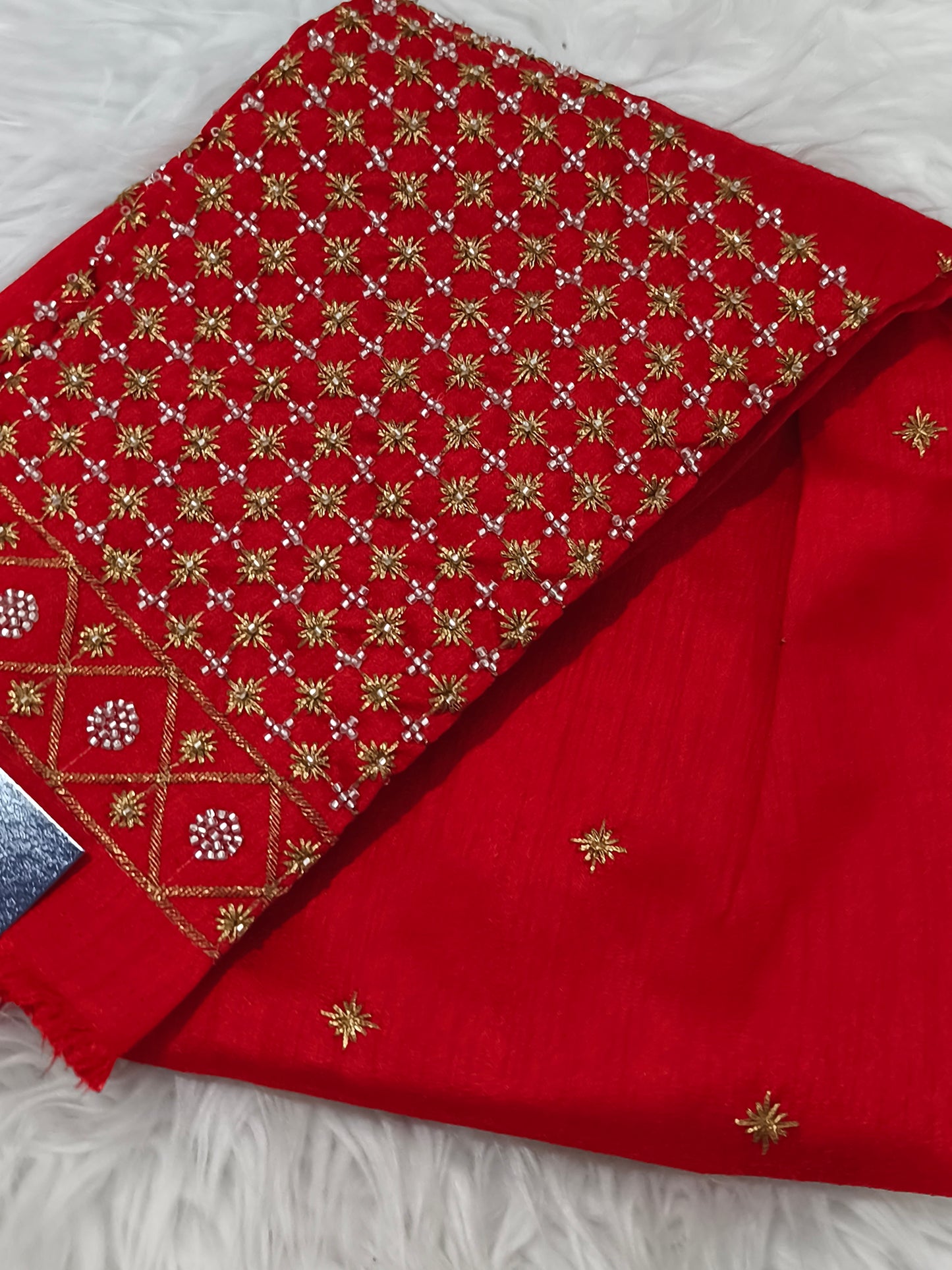 Aari Embroidery work Saree Blouse Material (Red)