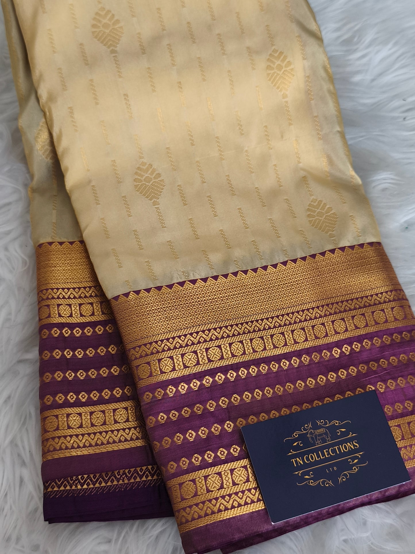 Elegant Kanchi Silk Saree with Contrast Running Blouse
