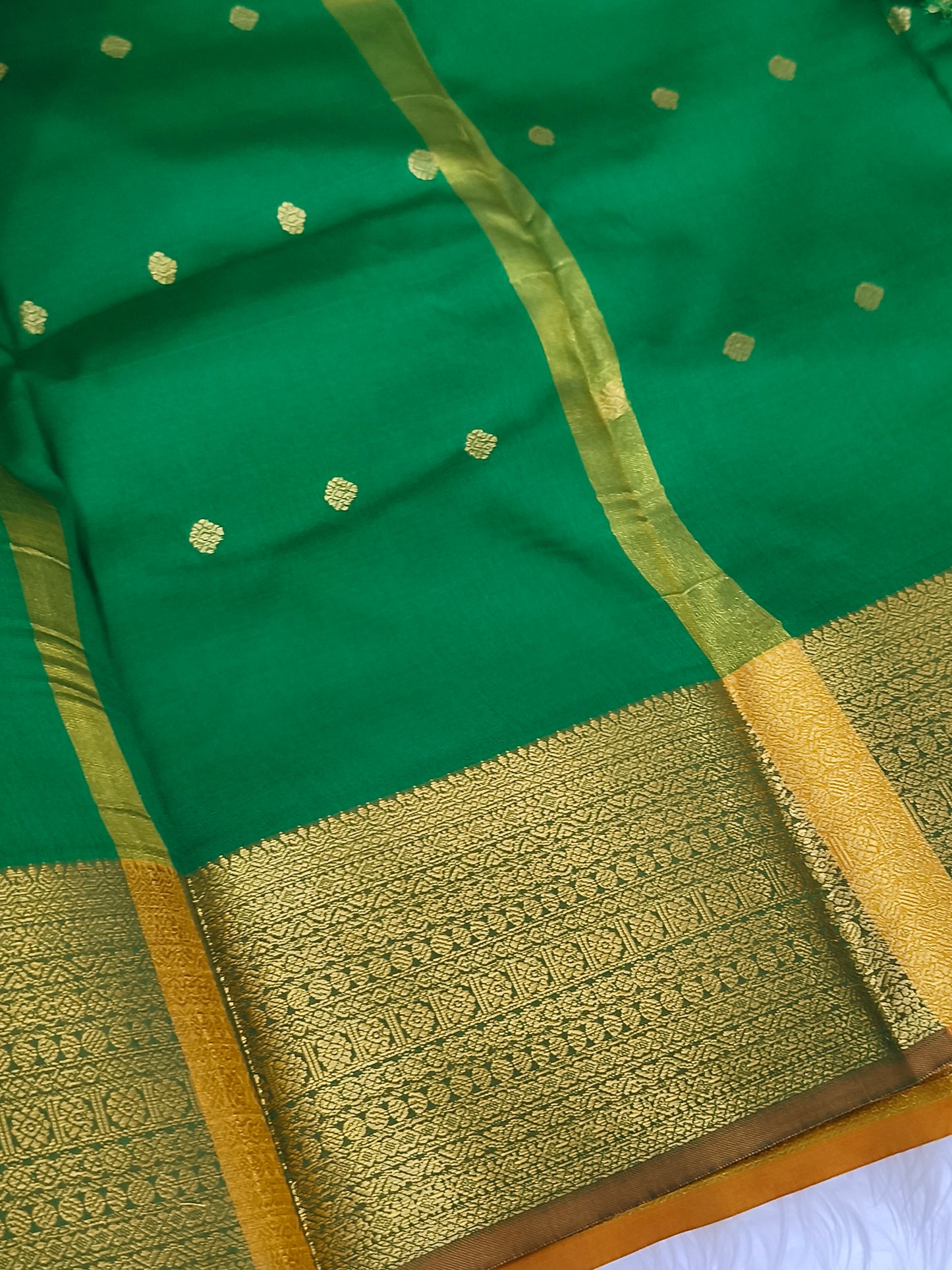 Semi Soft Silk Saree (Olive Green)