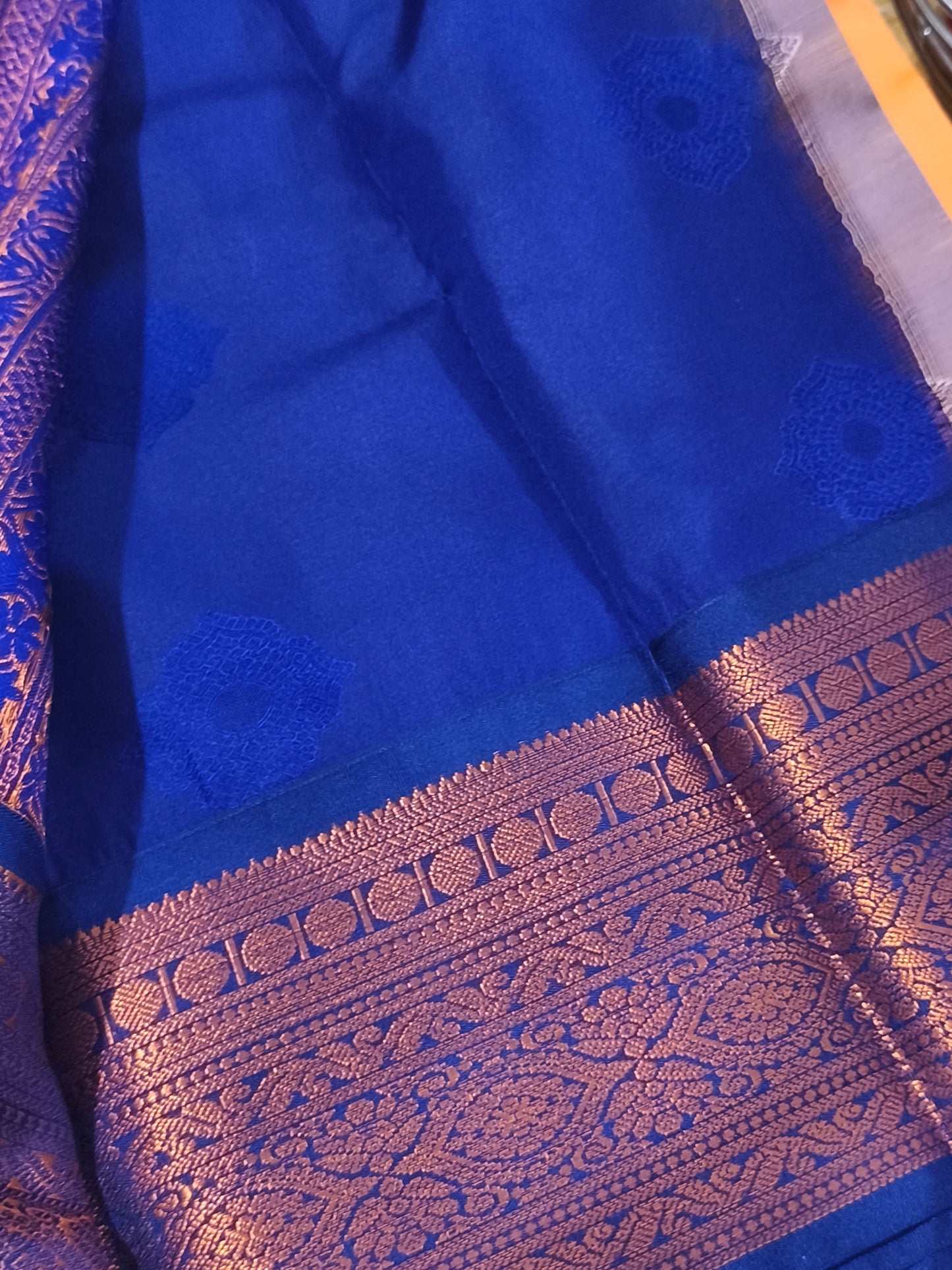Premium Korvai soft silk saree with contrast blouse
