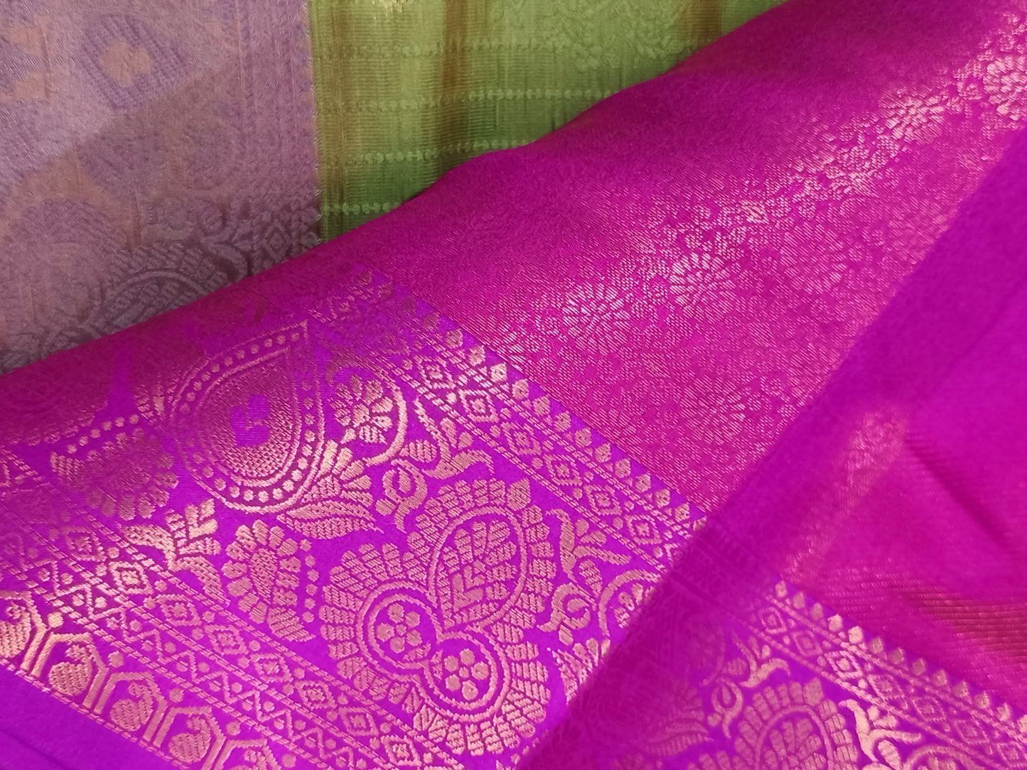 Vairaoosi Soft Silk Saree (Olive Green)