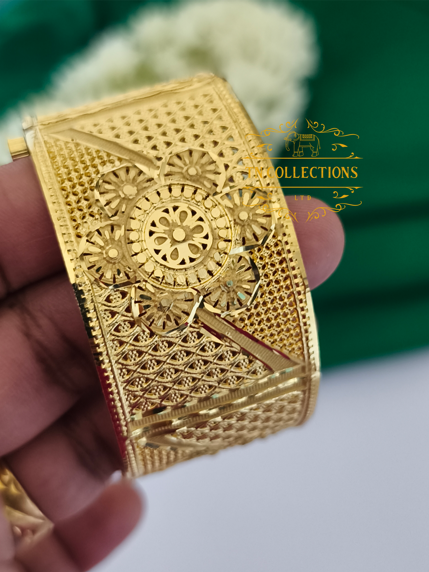 One gram Gold forming Screw bangle