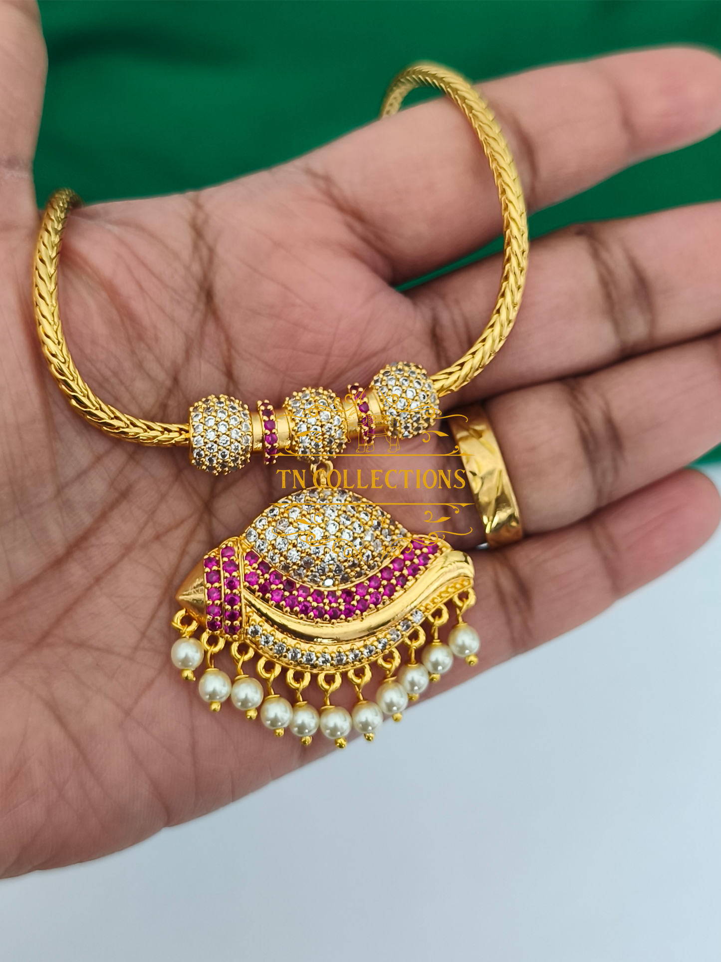 Sangu Design Traditional Attiyal (Ruby & White)