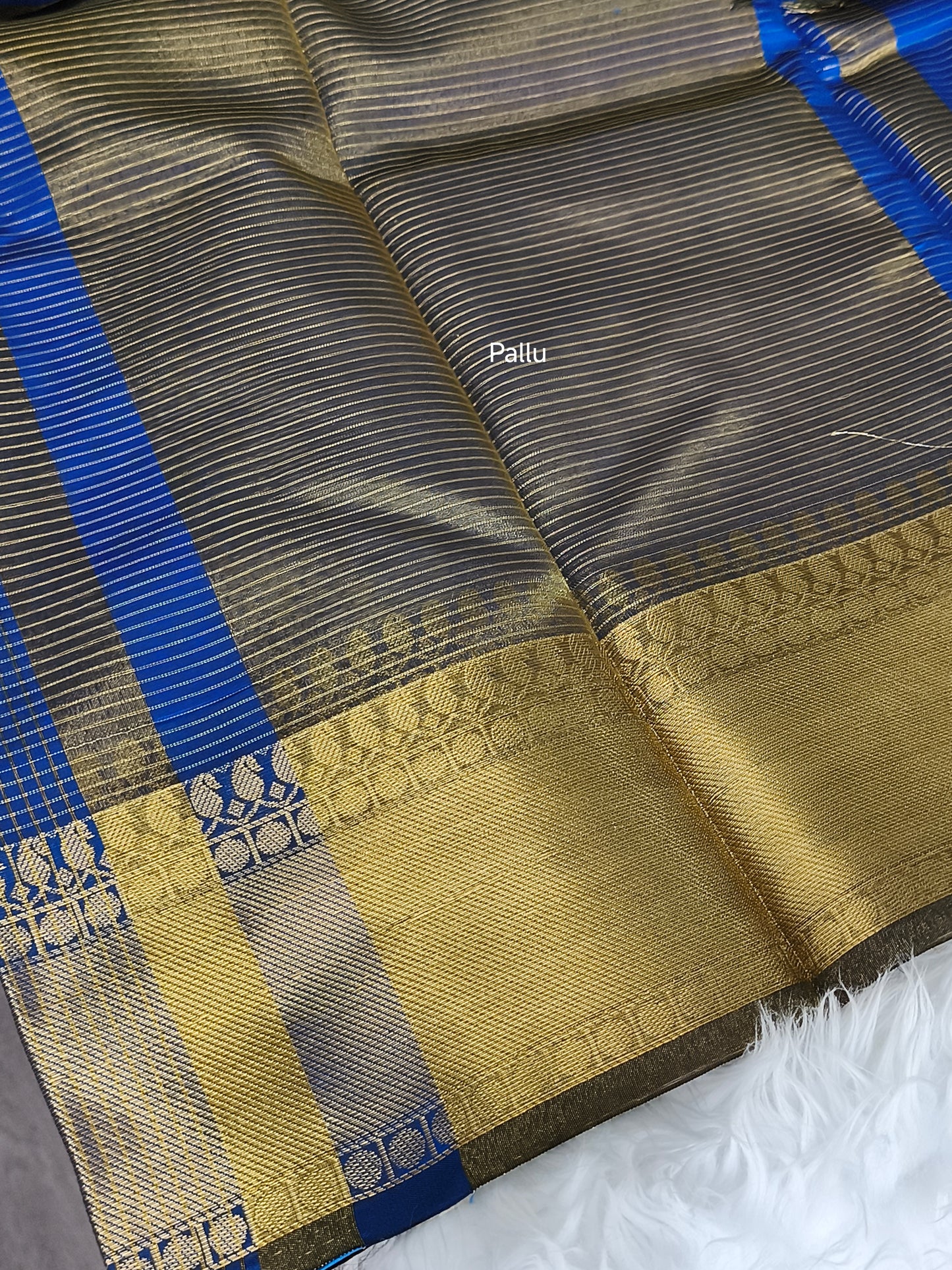 Trendy Small Checked Kanjivaram silk saree