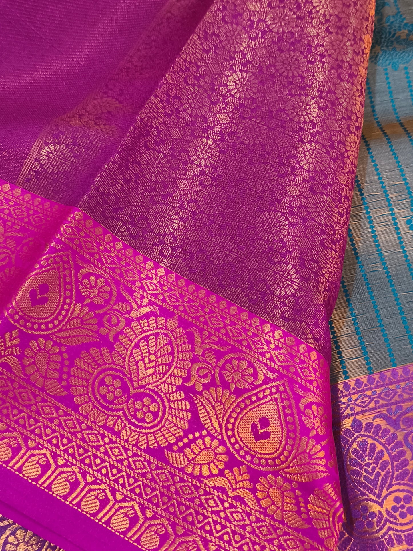 Vairaoosi Soft Silk Saree (Teal Blue)
